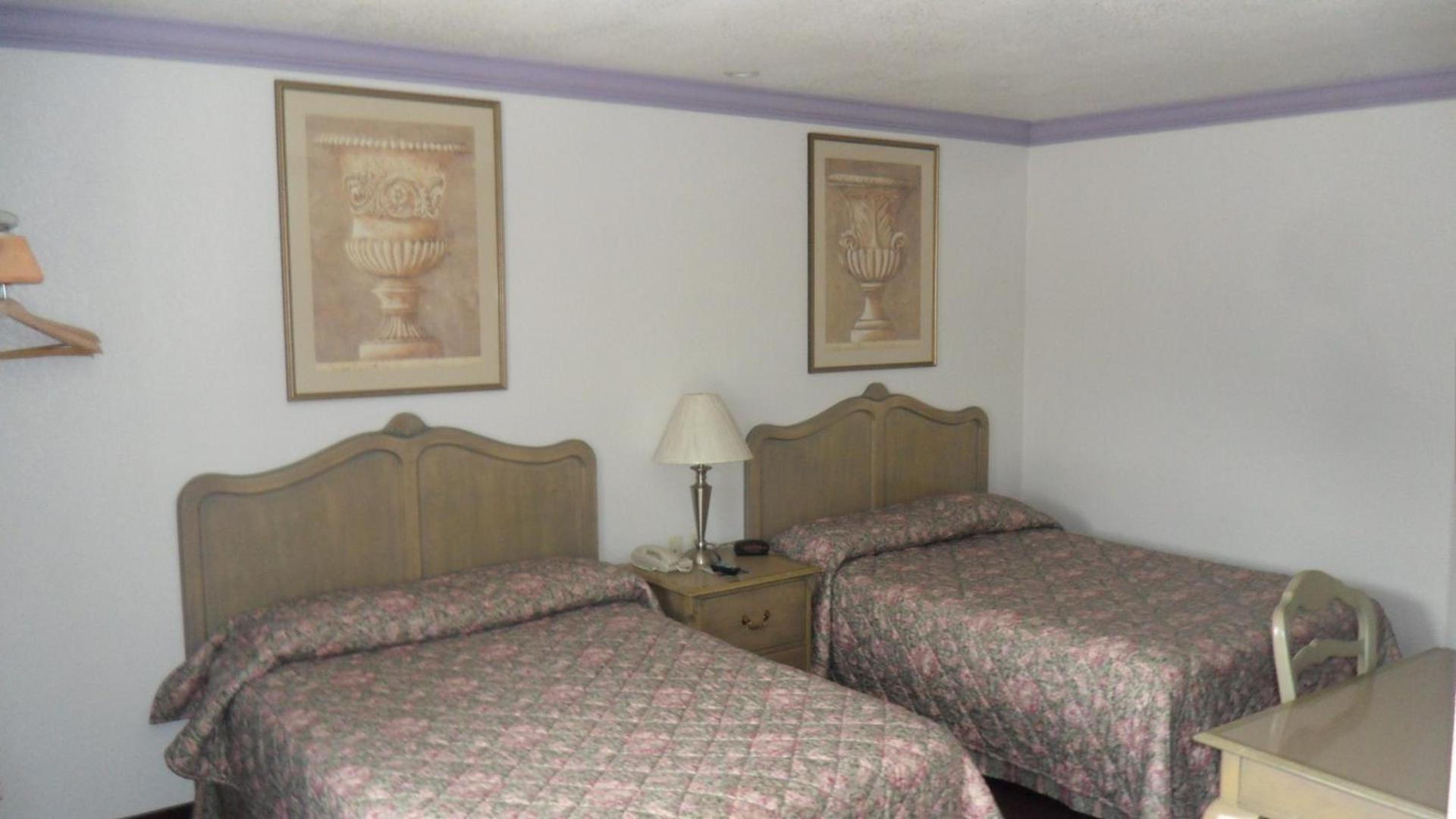 Budget Inn of Lodi photo 9