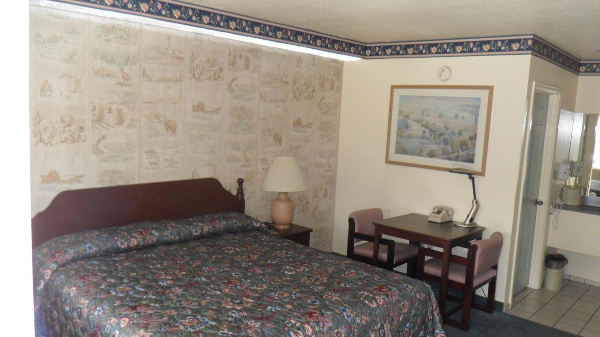Budget Inn of Lodi photo 10