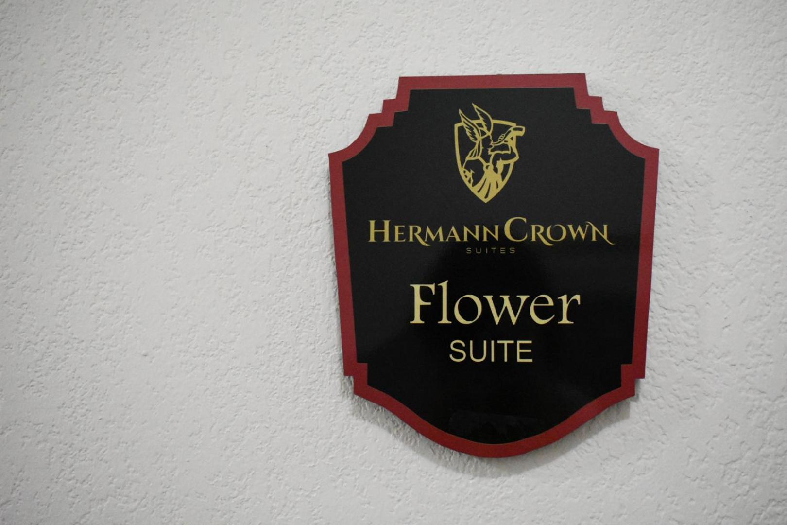 Hermann Crown Suites photo 98
