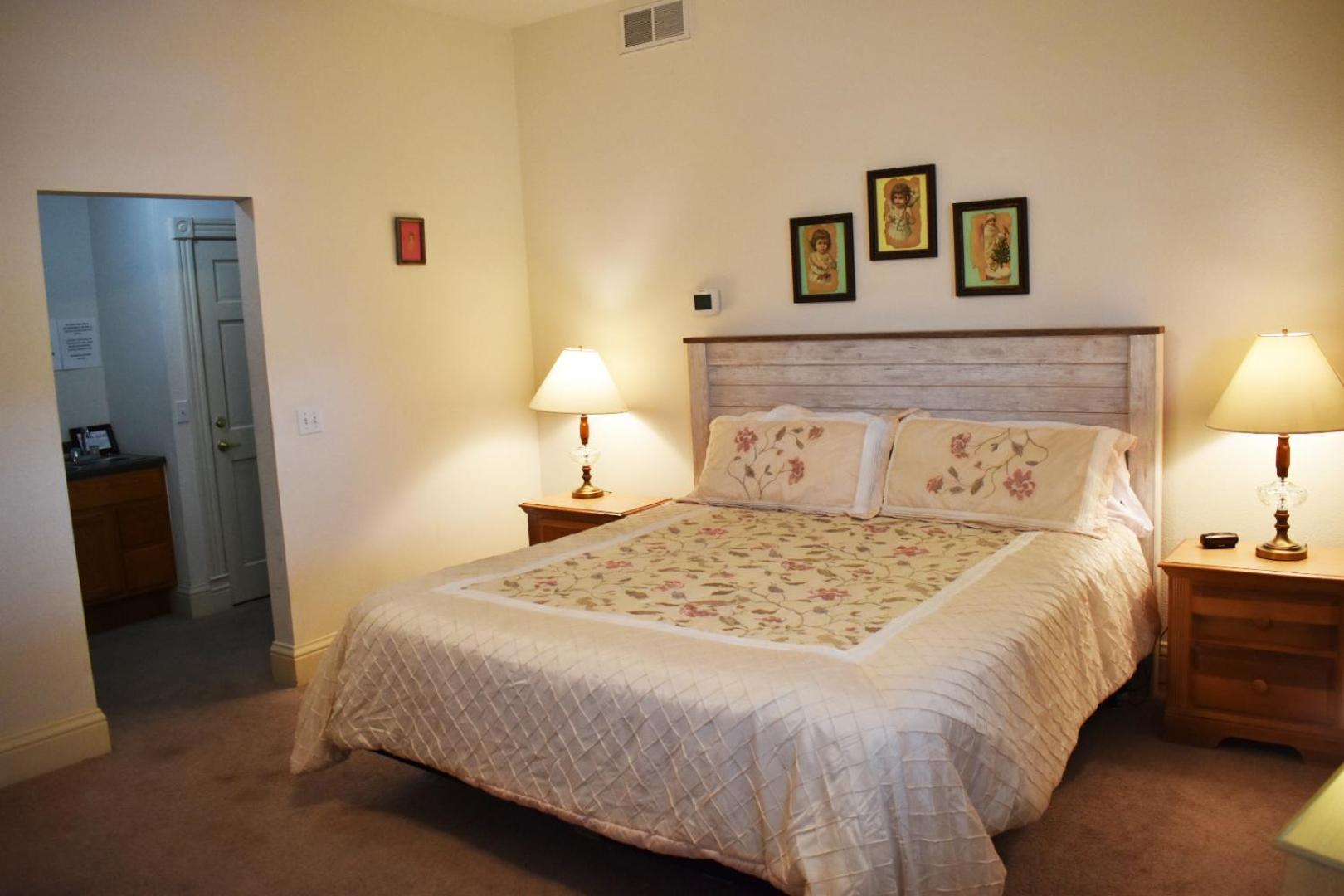 Hermann Crown Suites photo 88