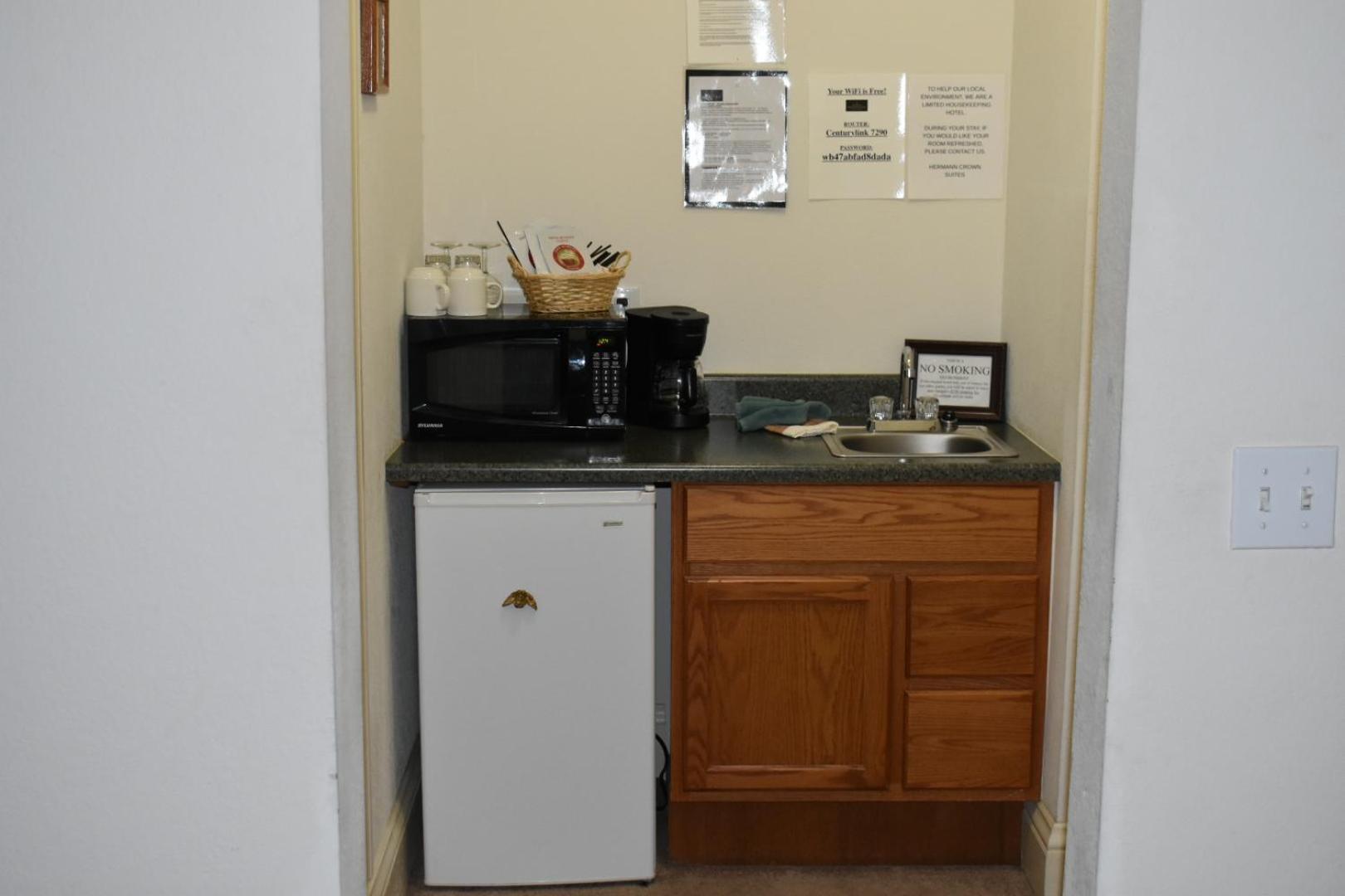 Hermann Crown Suites photo 97