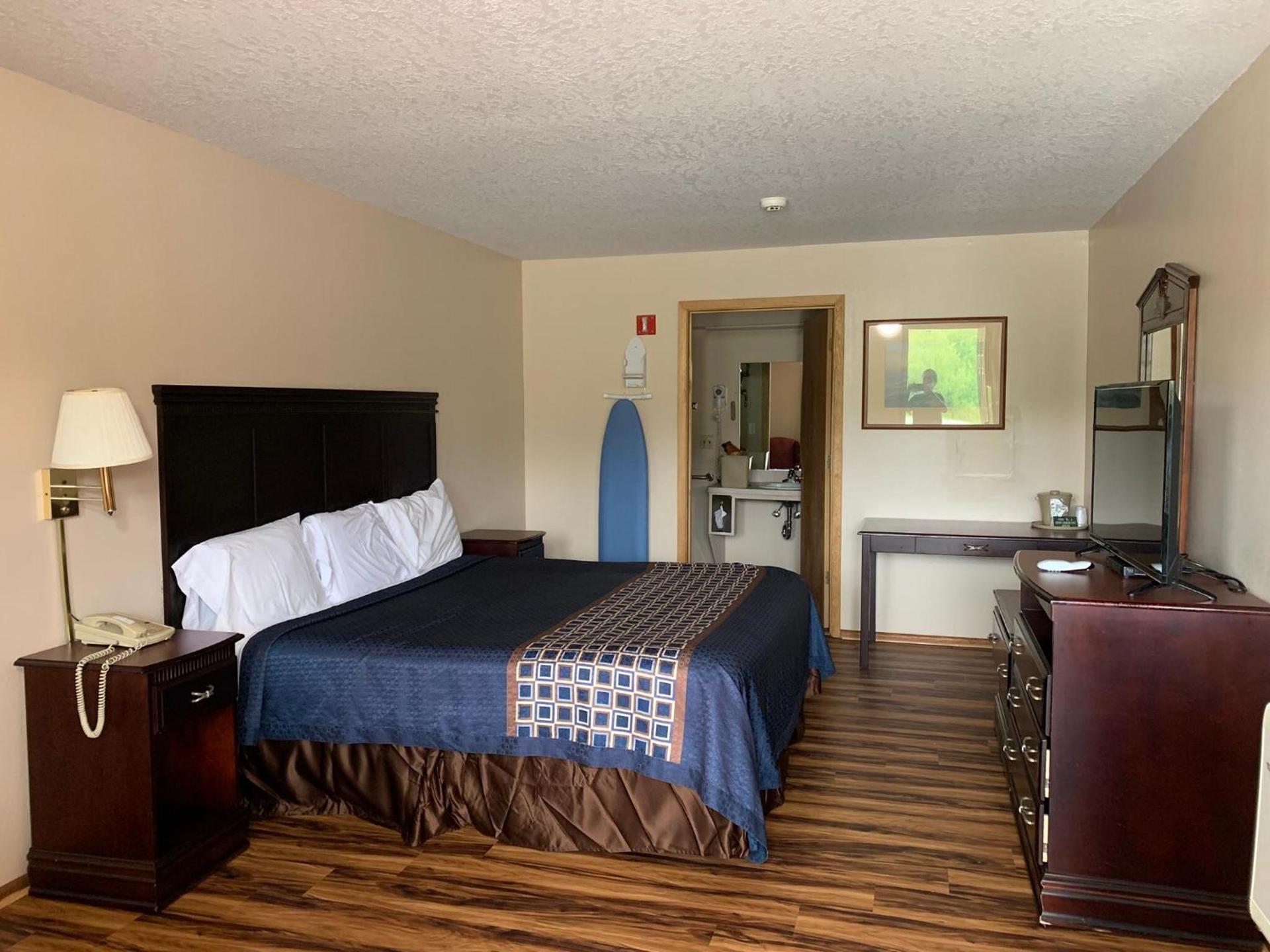 Riverwood Inn photo 6