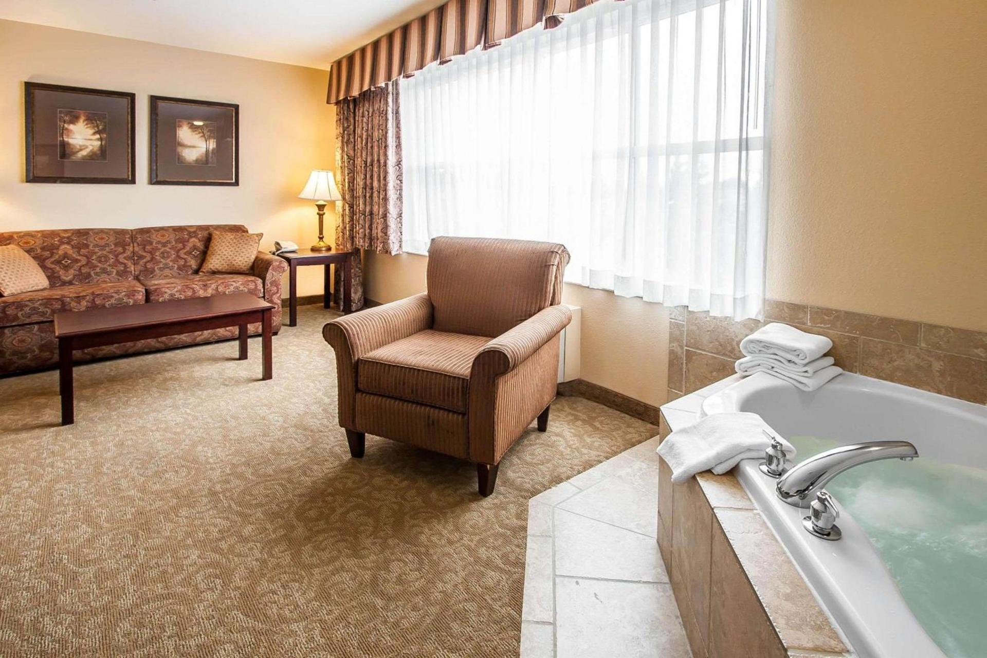 Comfort Inn & Suites McMinnville Wine Country photo 27