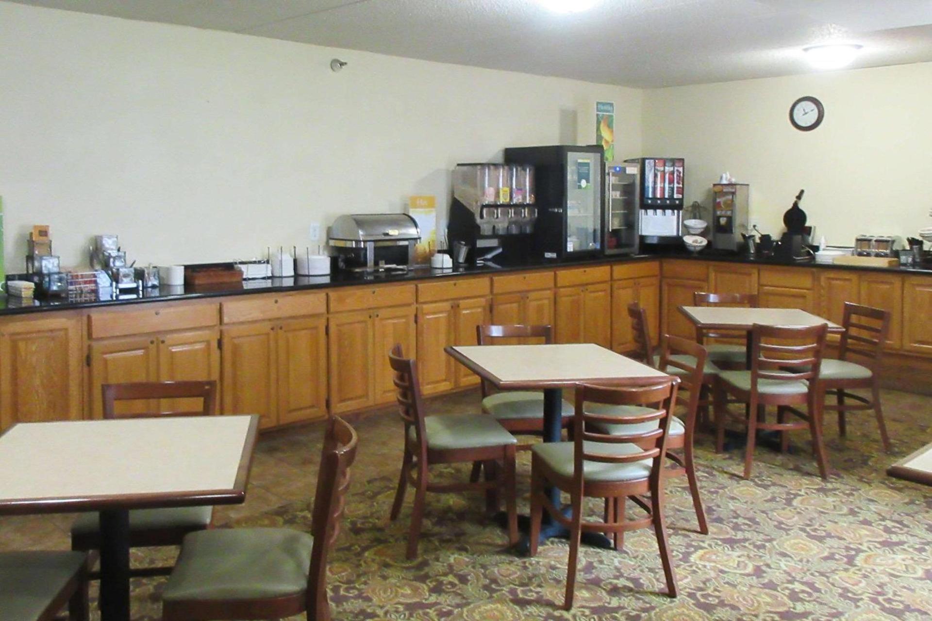 Quality Inn & Suites Alexandria — hotel in Alexandria