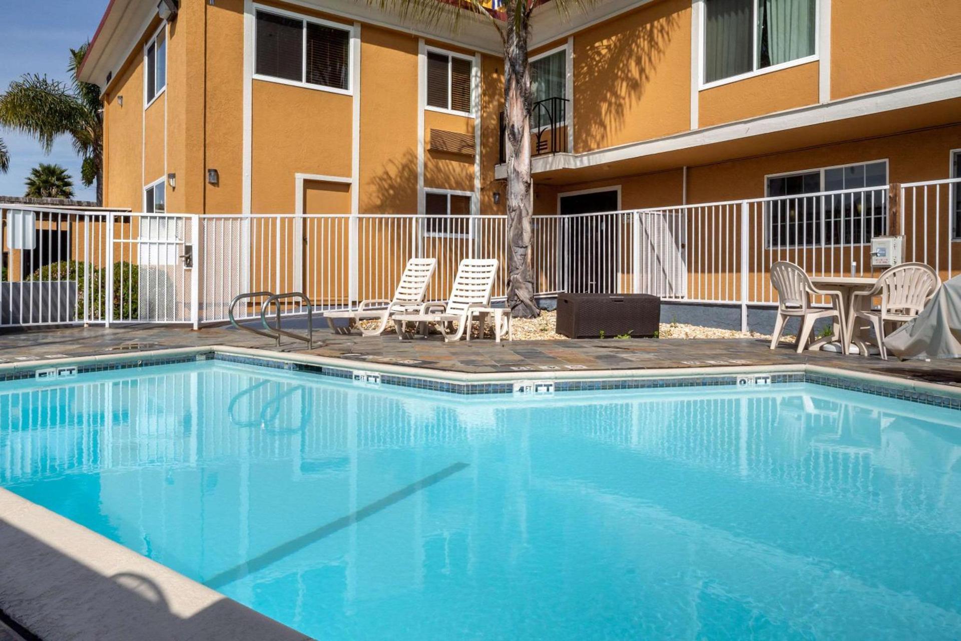 Comfort Inn Castro Valley photo 32