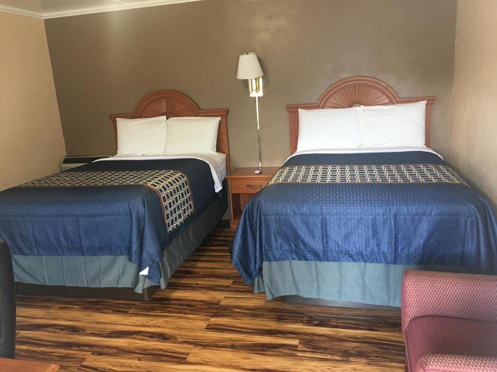 Hilltop Inn photo 4