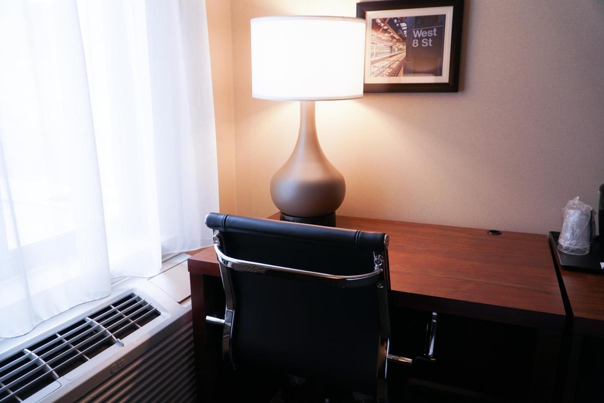 Hotel Mint JFK Airport photo 9
