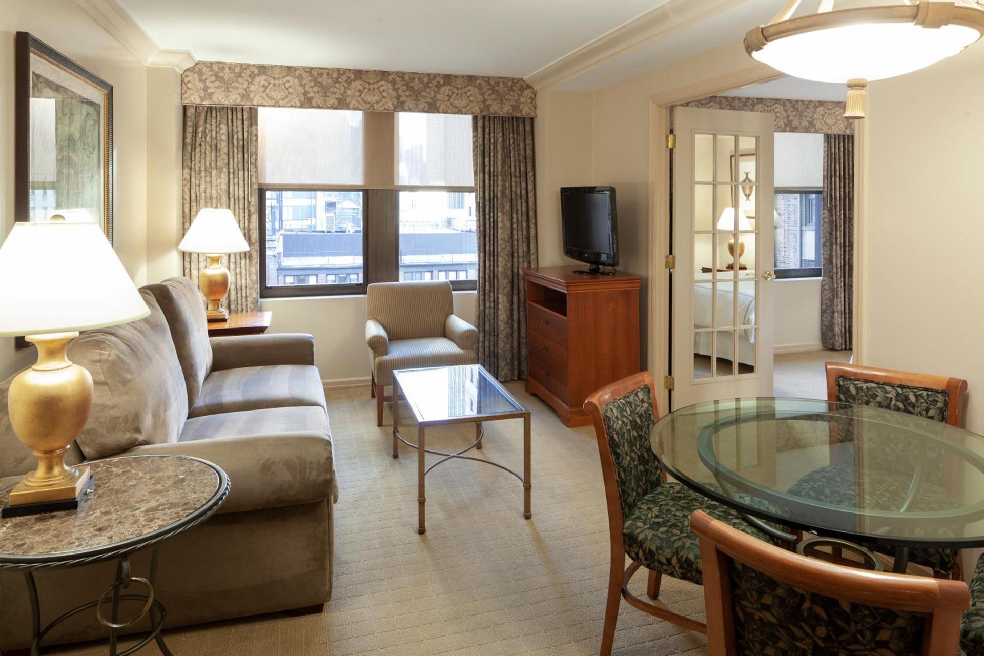 The Manhattan Club photo 10