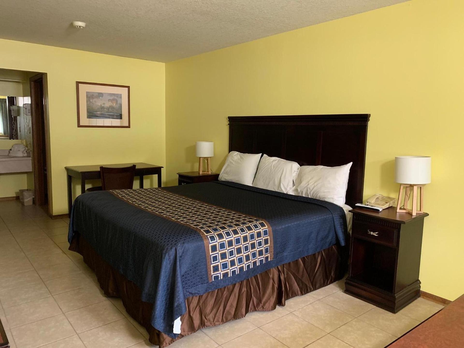 Riverwood Inn photo 4