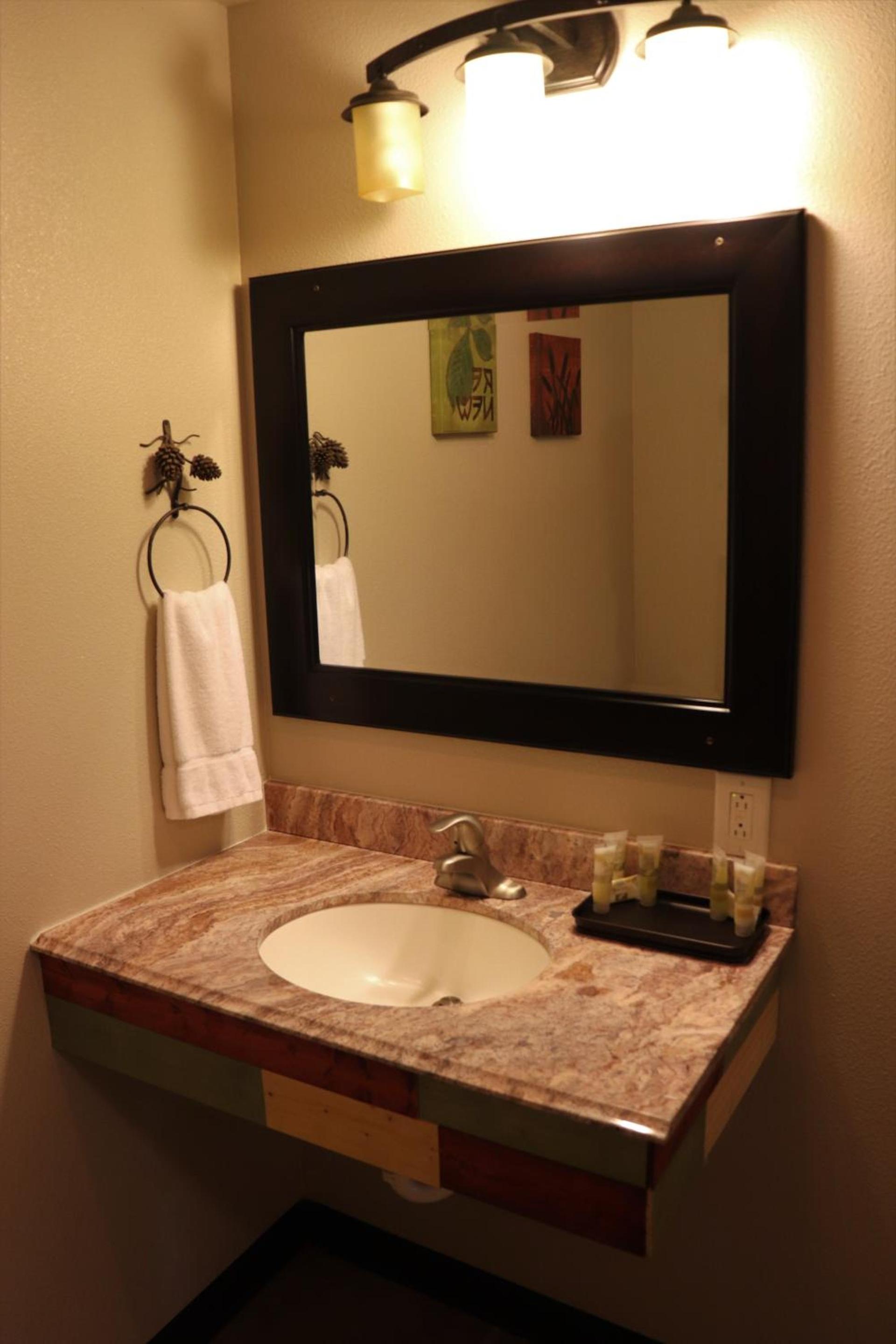Lone Fir Resort photo 96