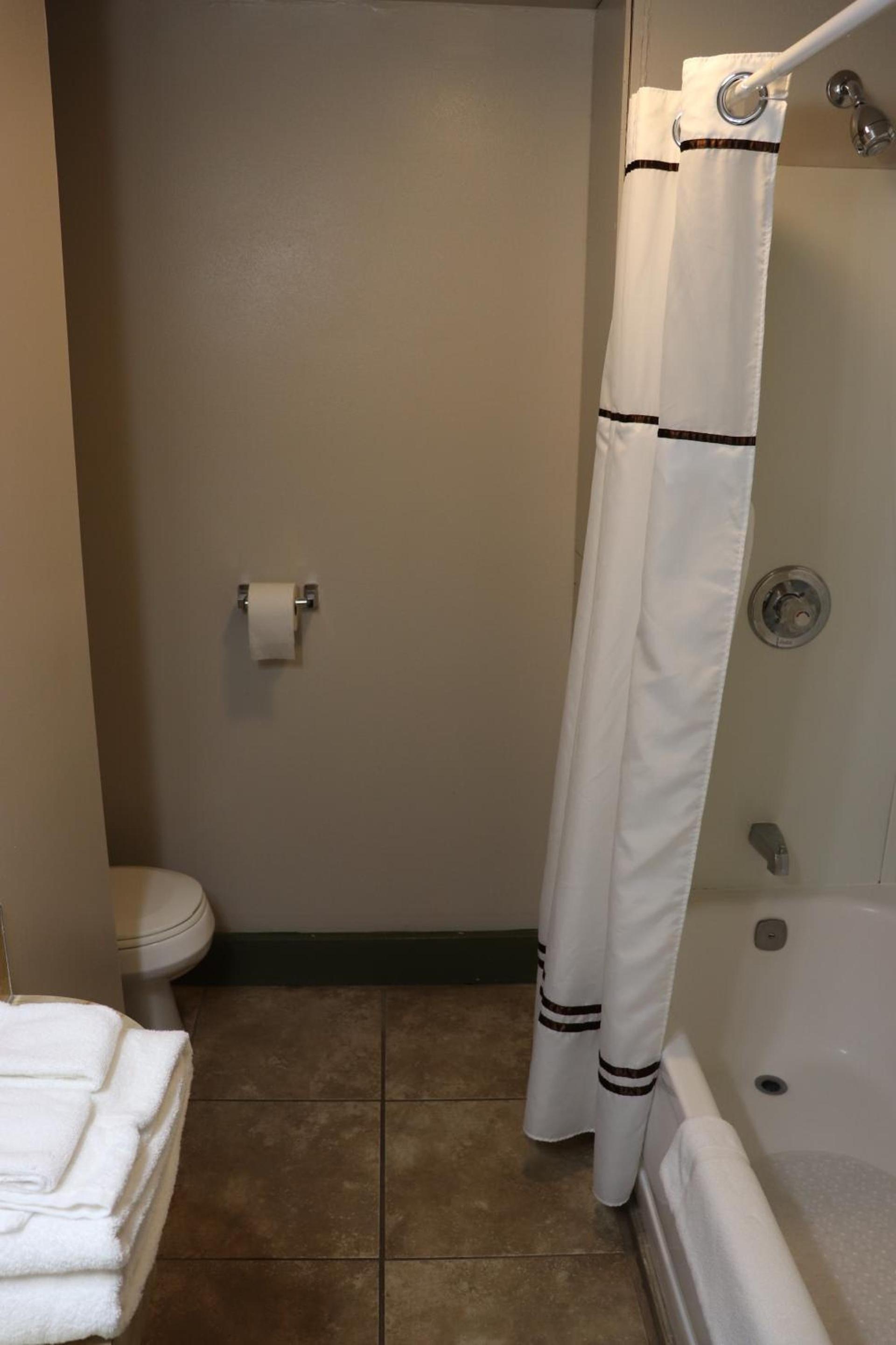 Lone Fir Resort photo 89