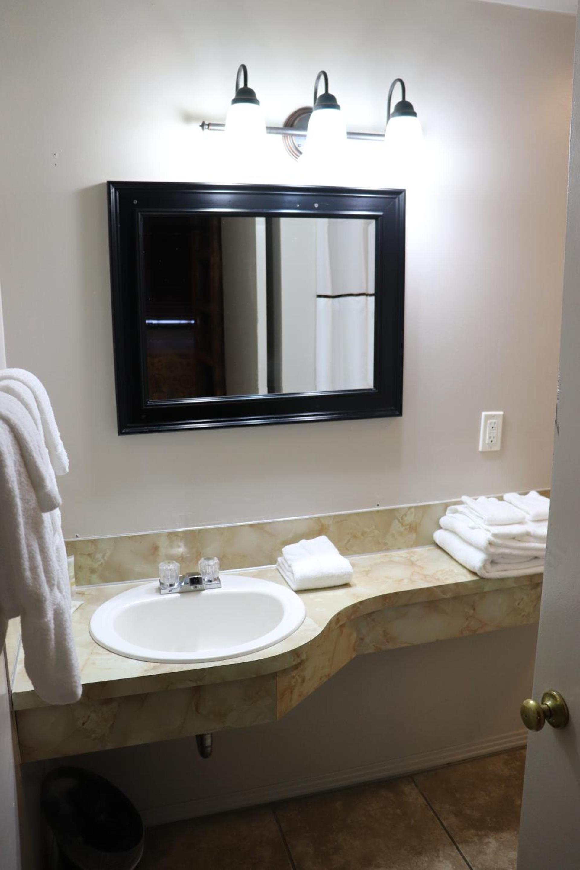 Lone Fir Resort photo 90