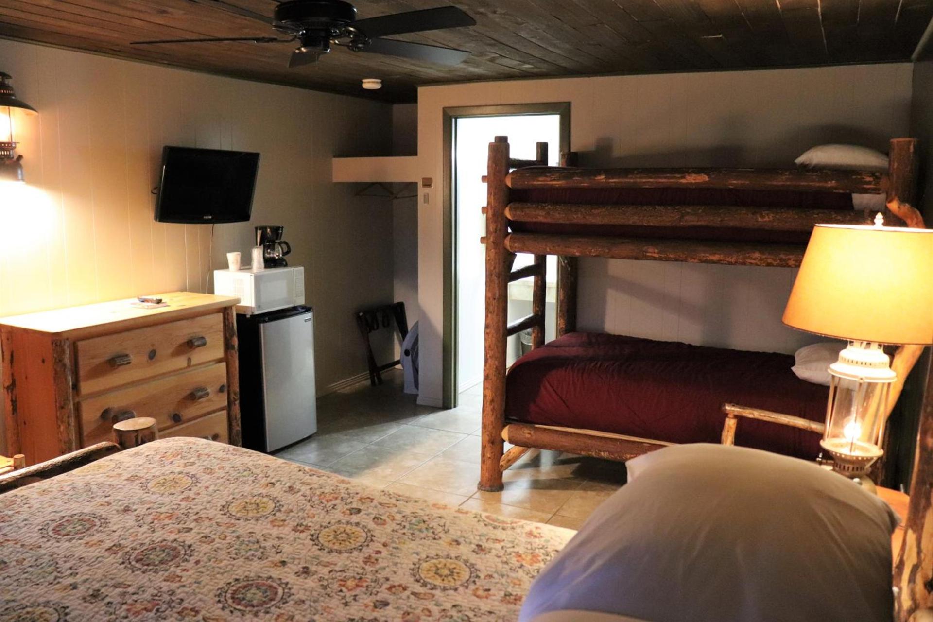 Lone Fir Resort photo 94