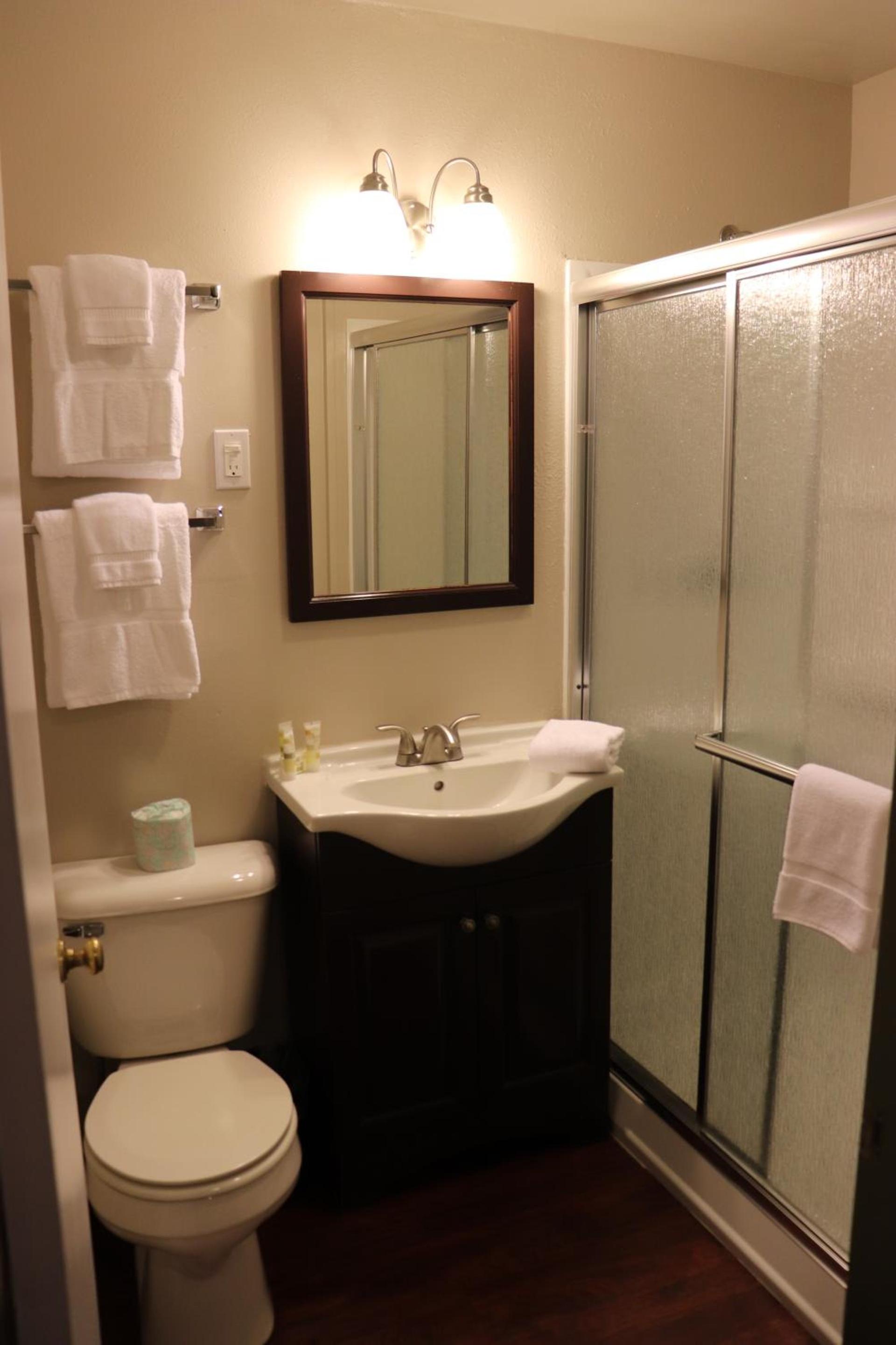 Lone Fir Resort photo 79