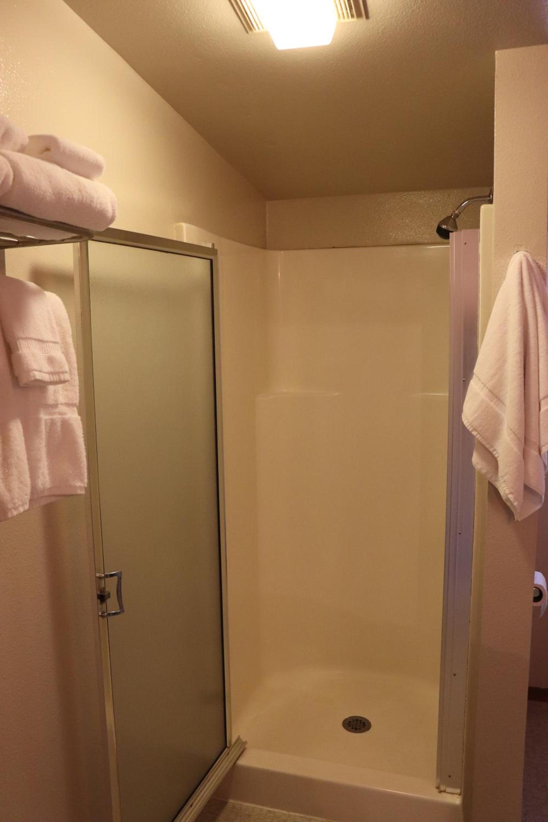Lone Fir Resort photo 53