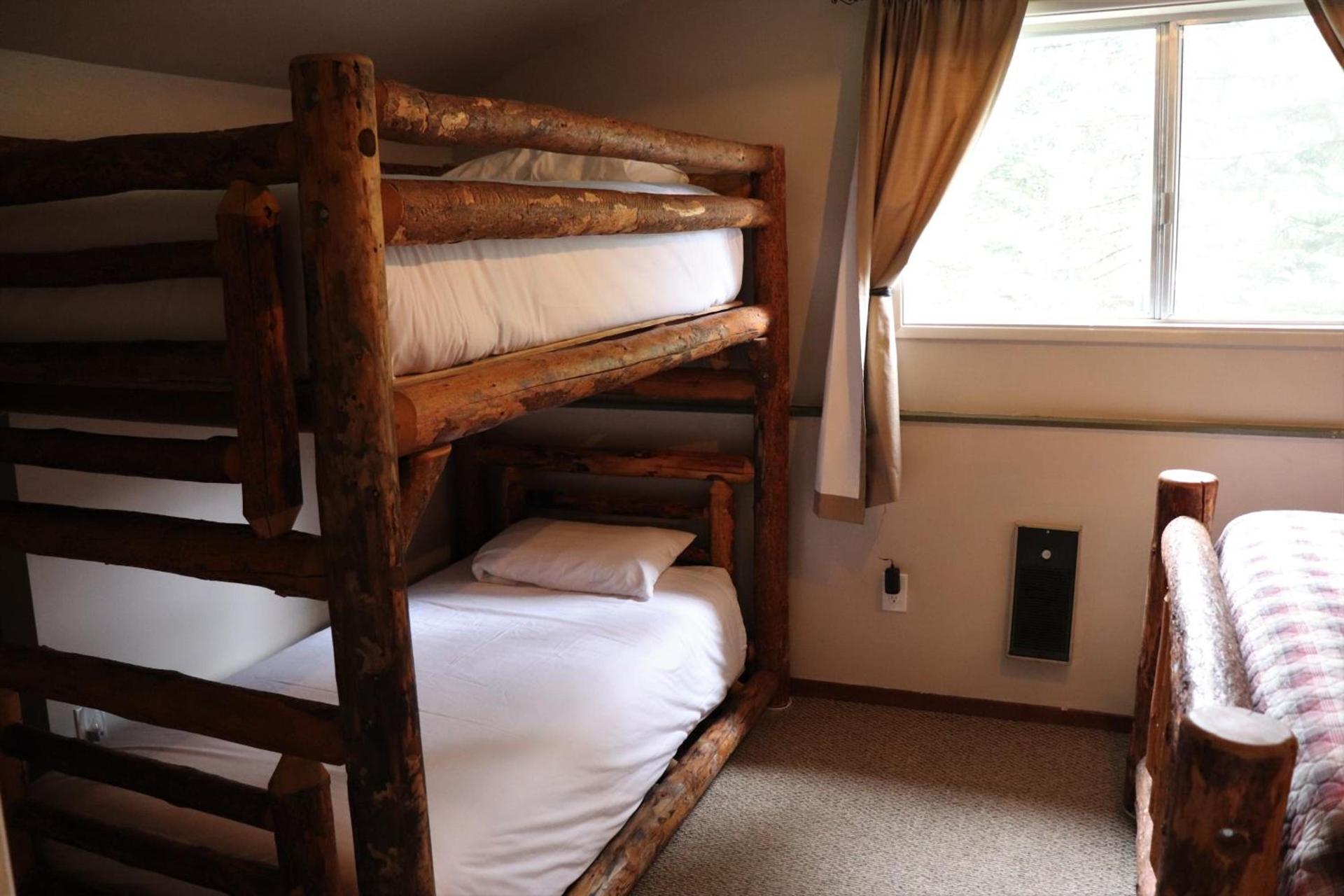 Lone Fir Resort photo 56