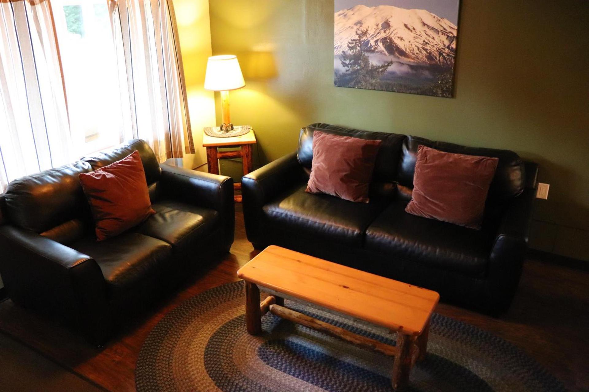 Lone Fir Resort photo 66