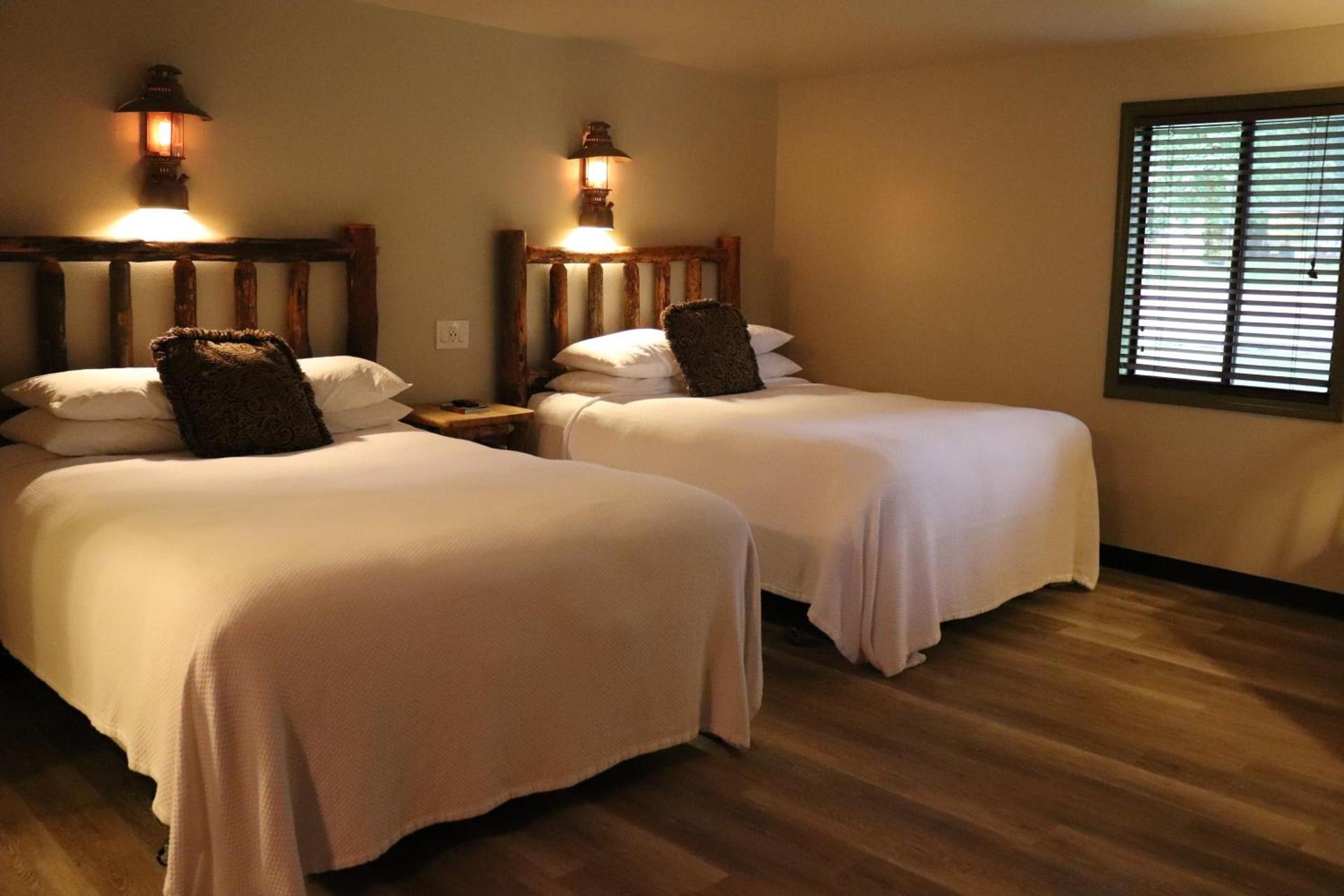 Lone Fir Resort photo 51