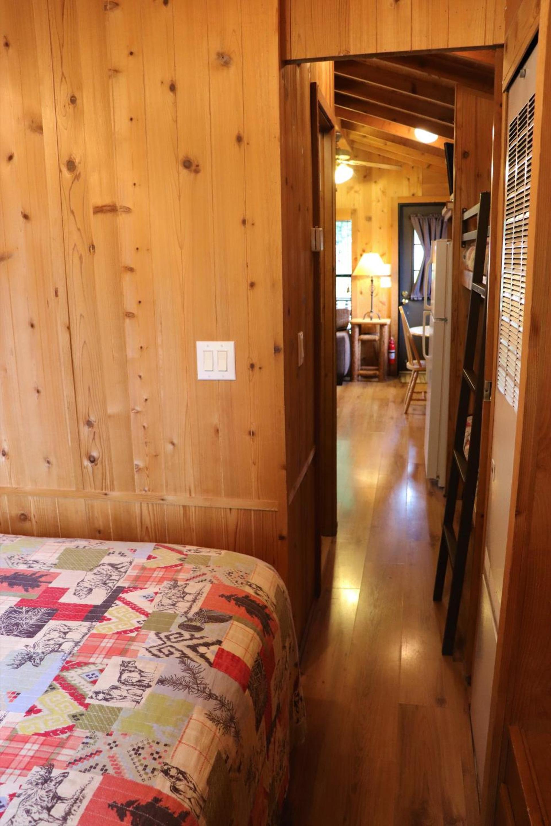 Lone Fir Resort photo 40