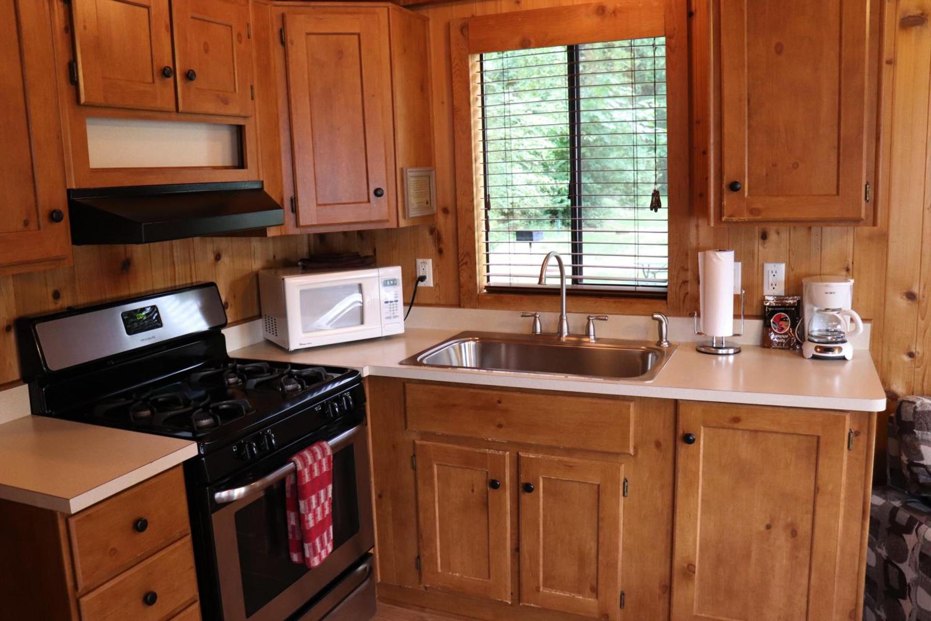 Lone Fir Resort photo 44