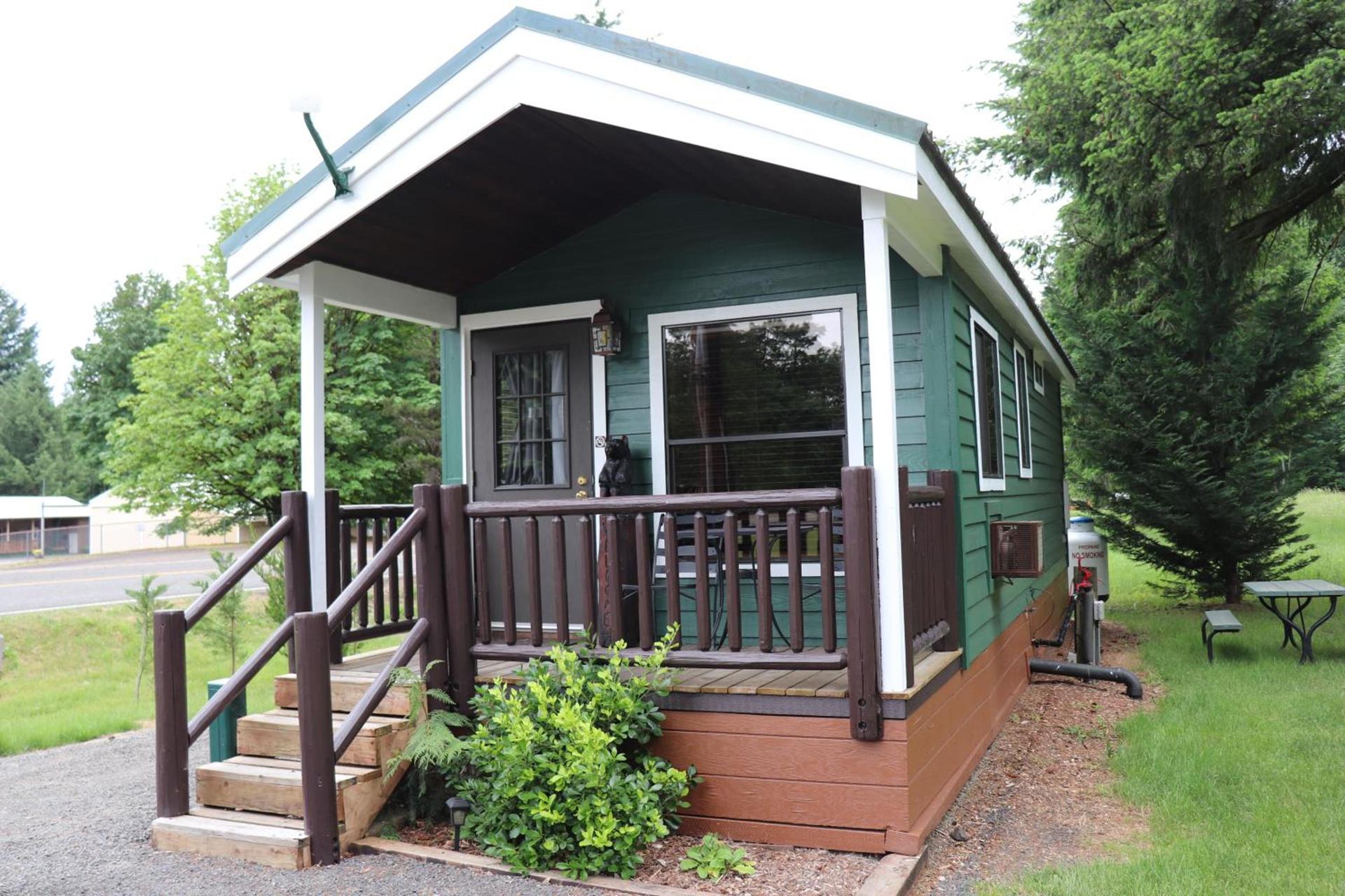 Lone Fir Resort photo 46