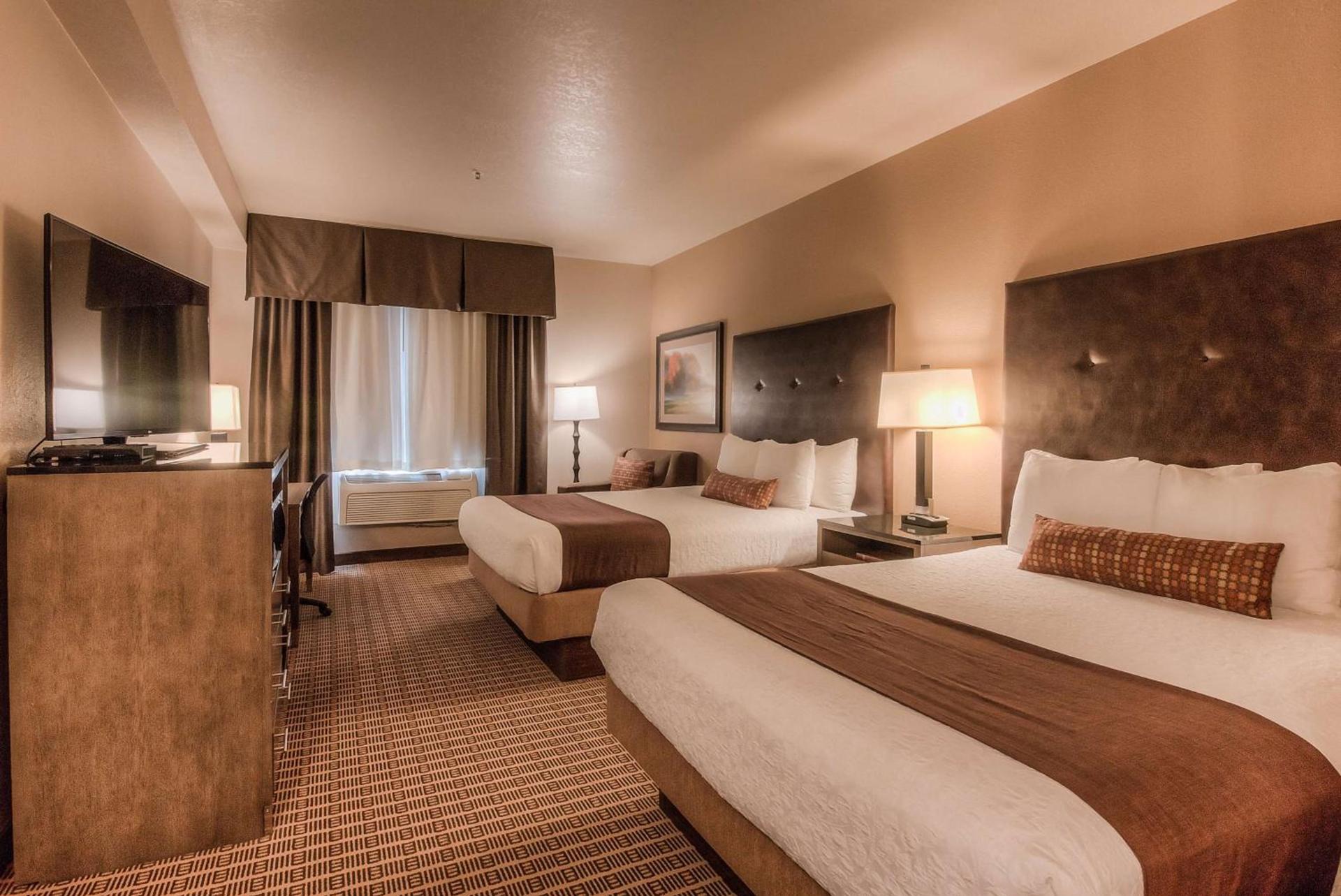 Best Western Plus Yakima Hotel photo 61