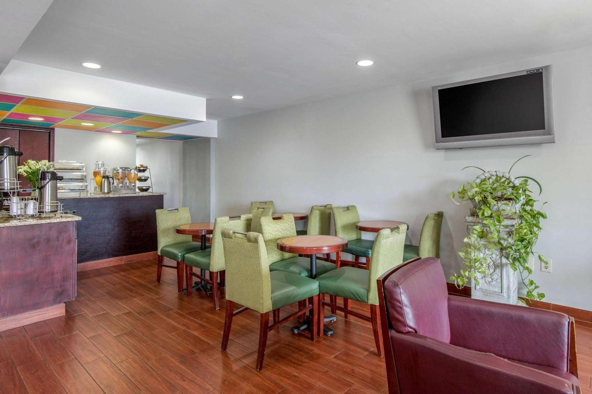 Econo Lodge Aiken Central photo 27
