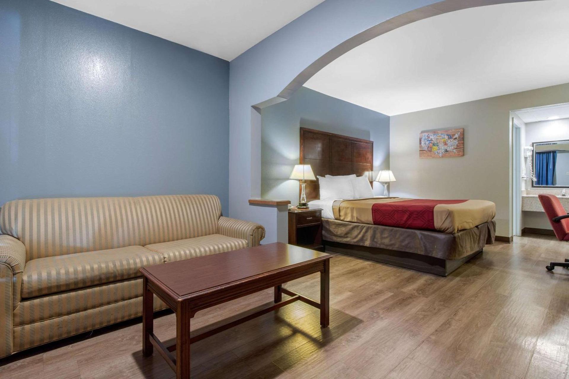 Econo Lodge Aiken Central photo 30