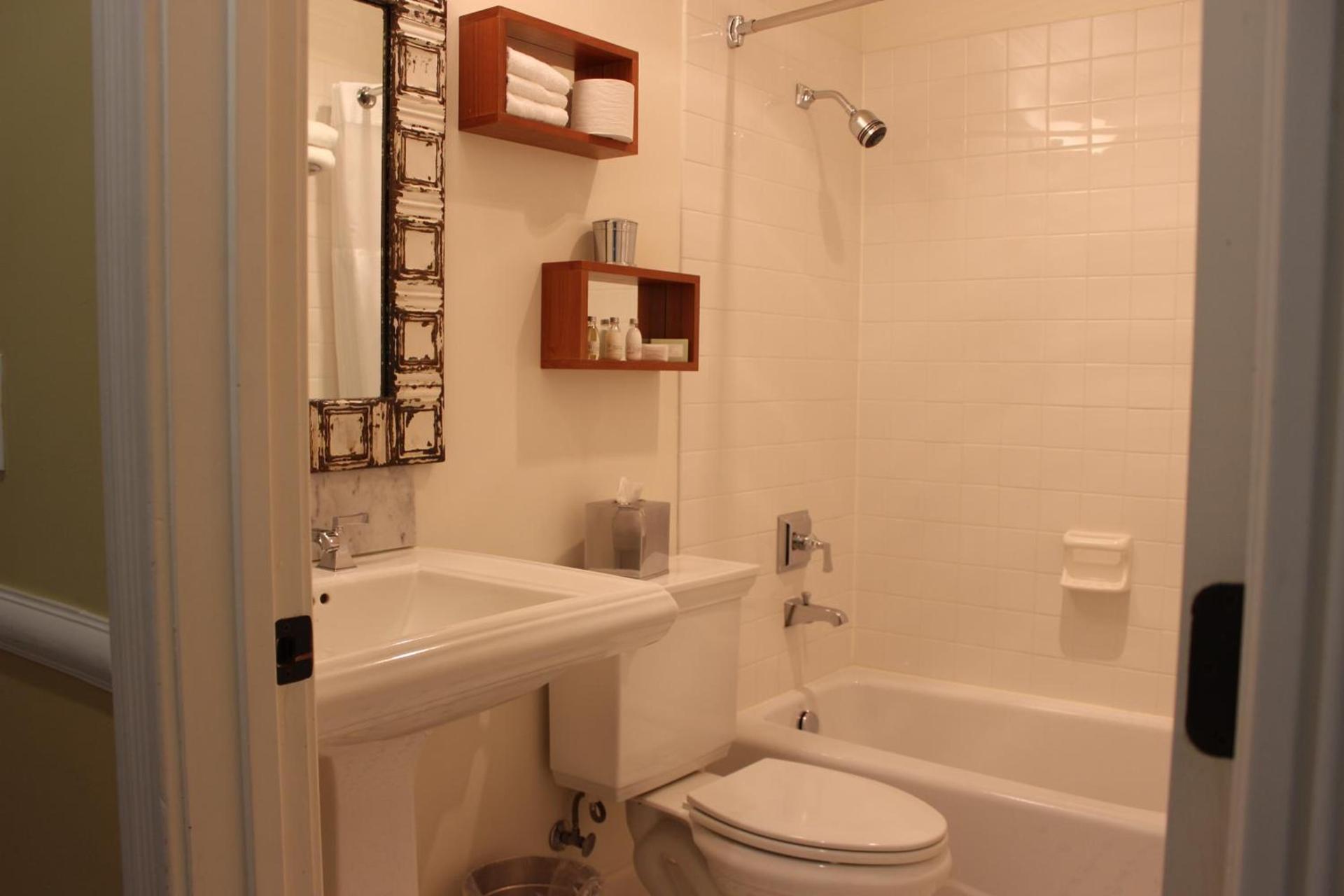 Majestic Inn and Spa photo 35