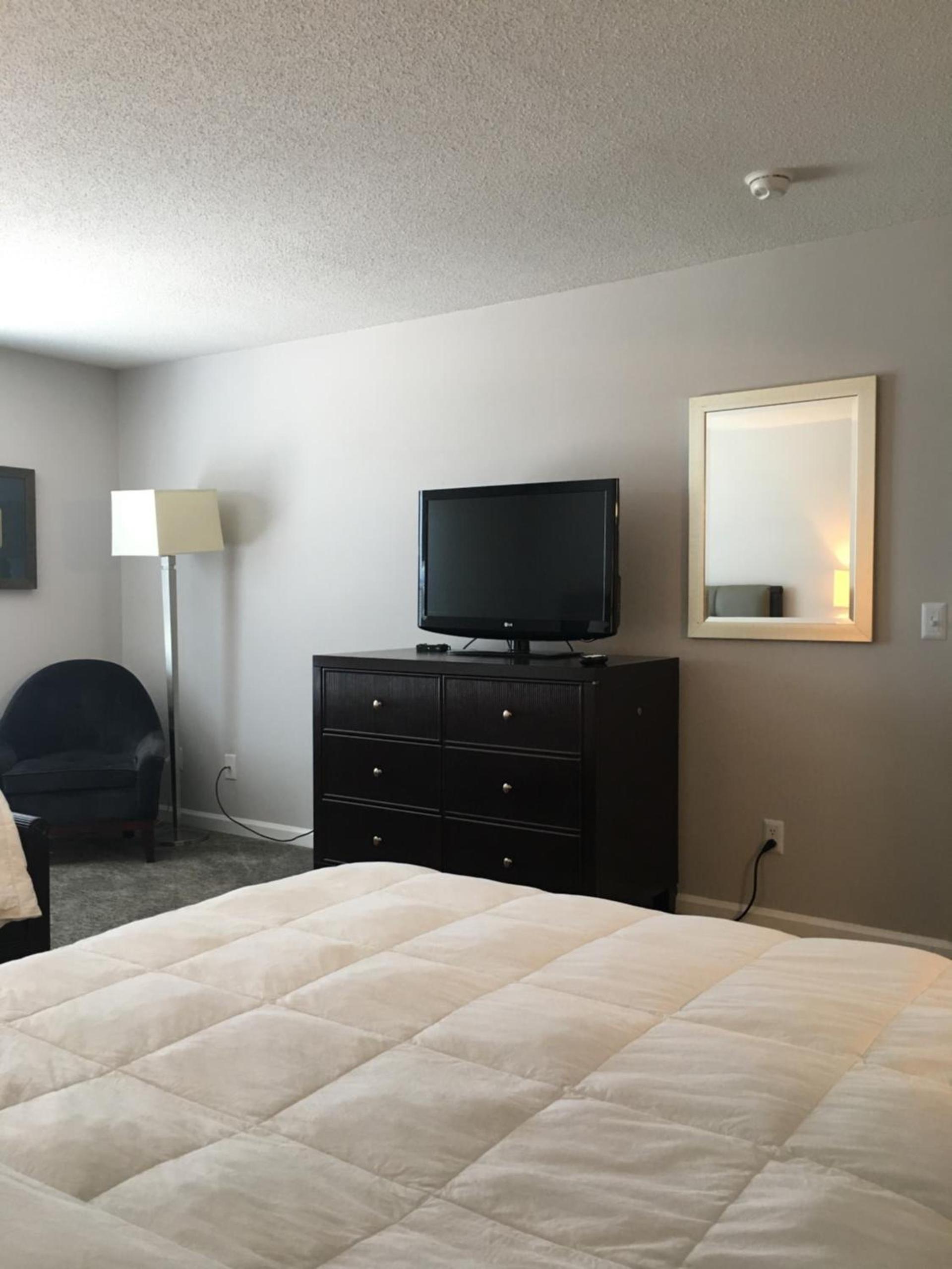 Ambassador Inn photo 7