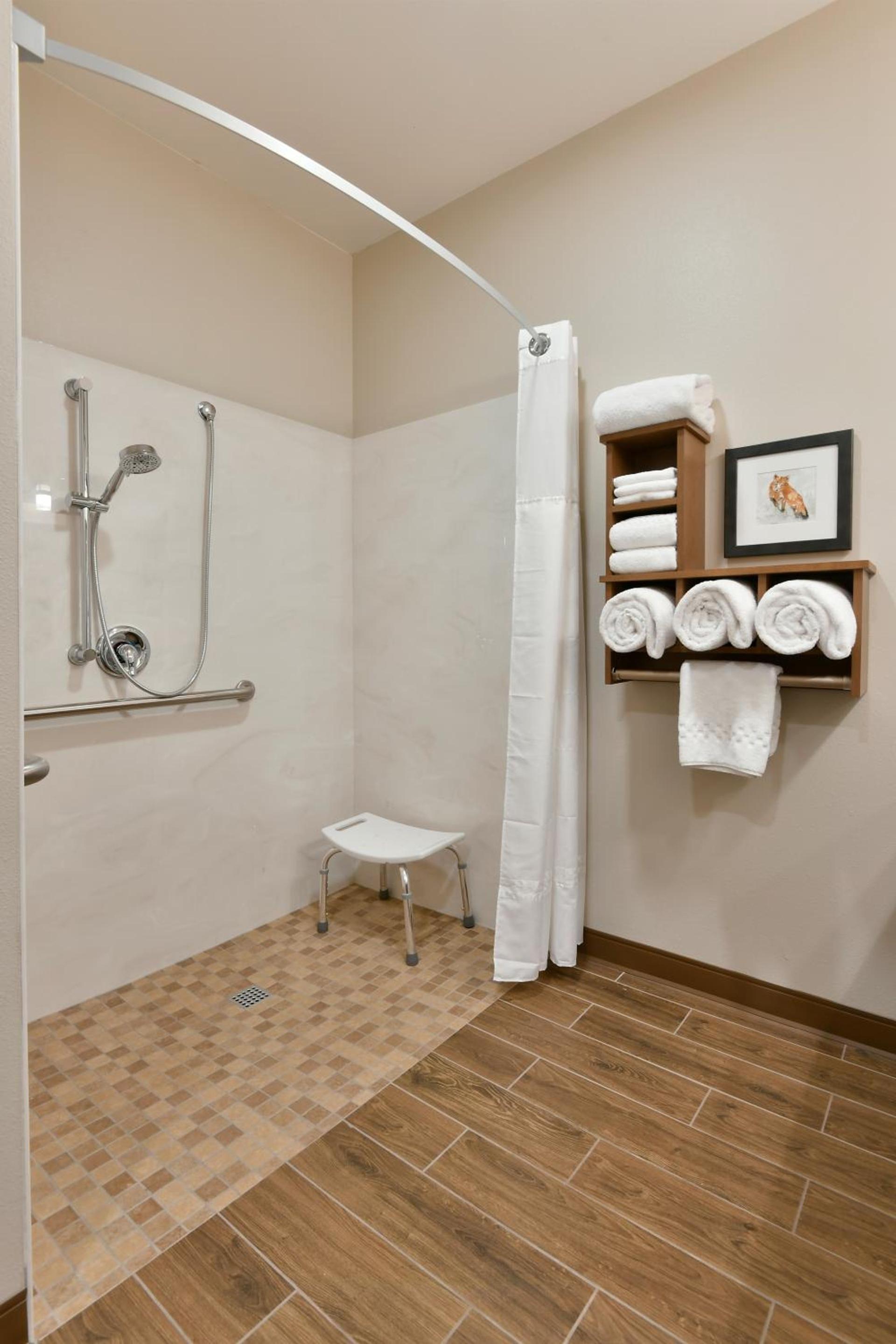 GrandStay Hotel & Suites photo 11