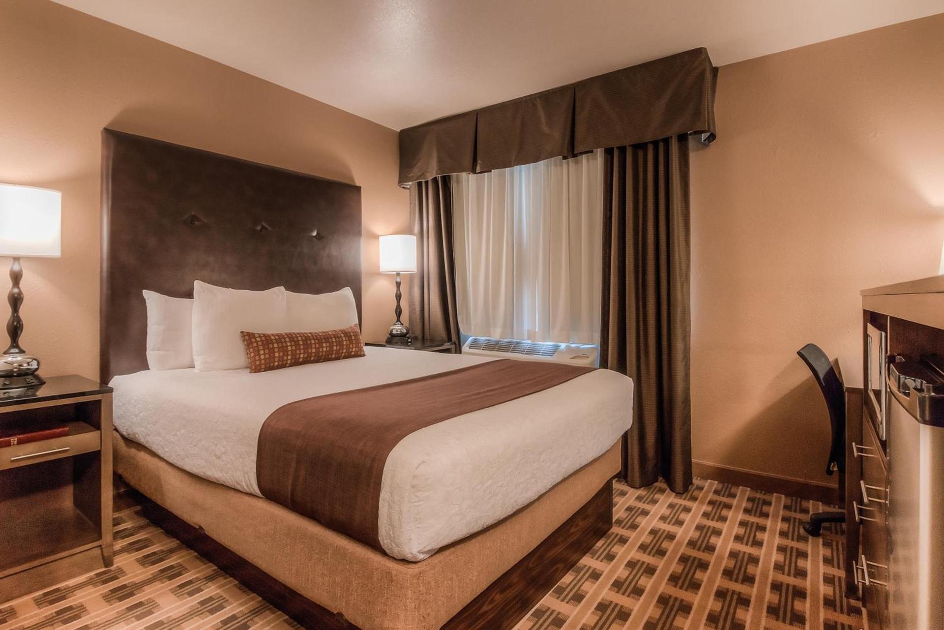 Best Western Plus Yakima Hotel photo 63