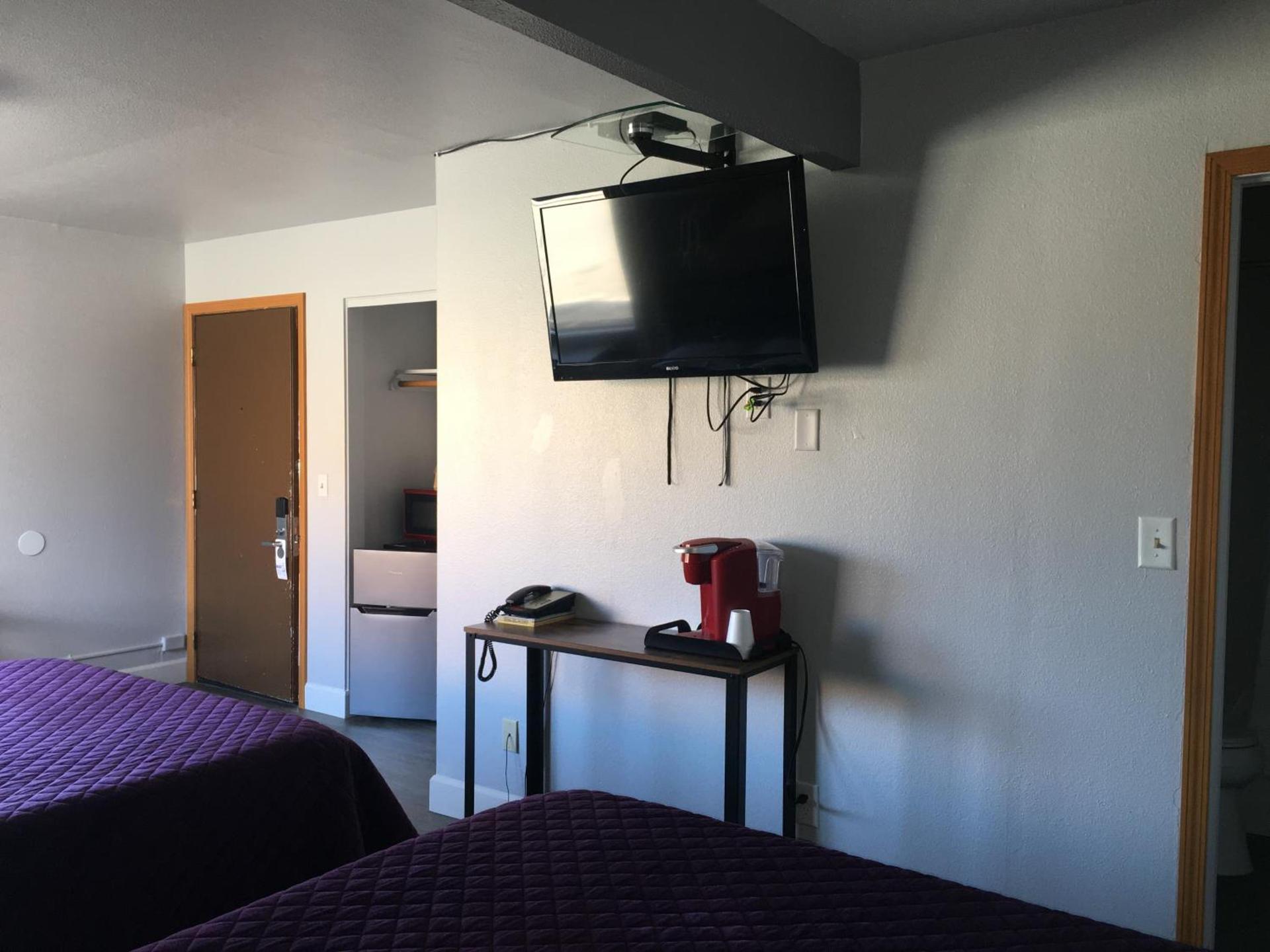 Aircrest Motel photo 45
