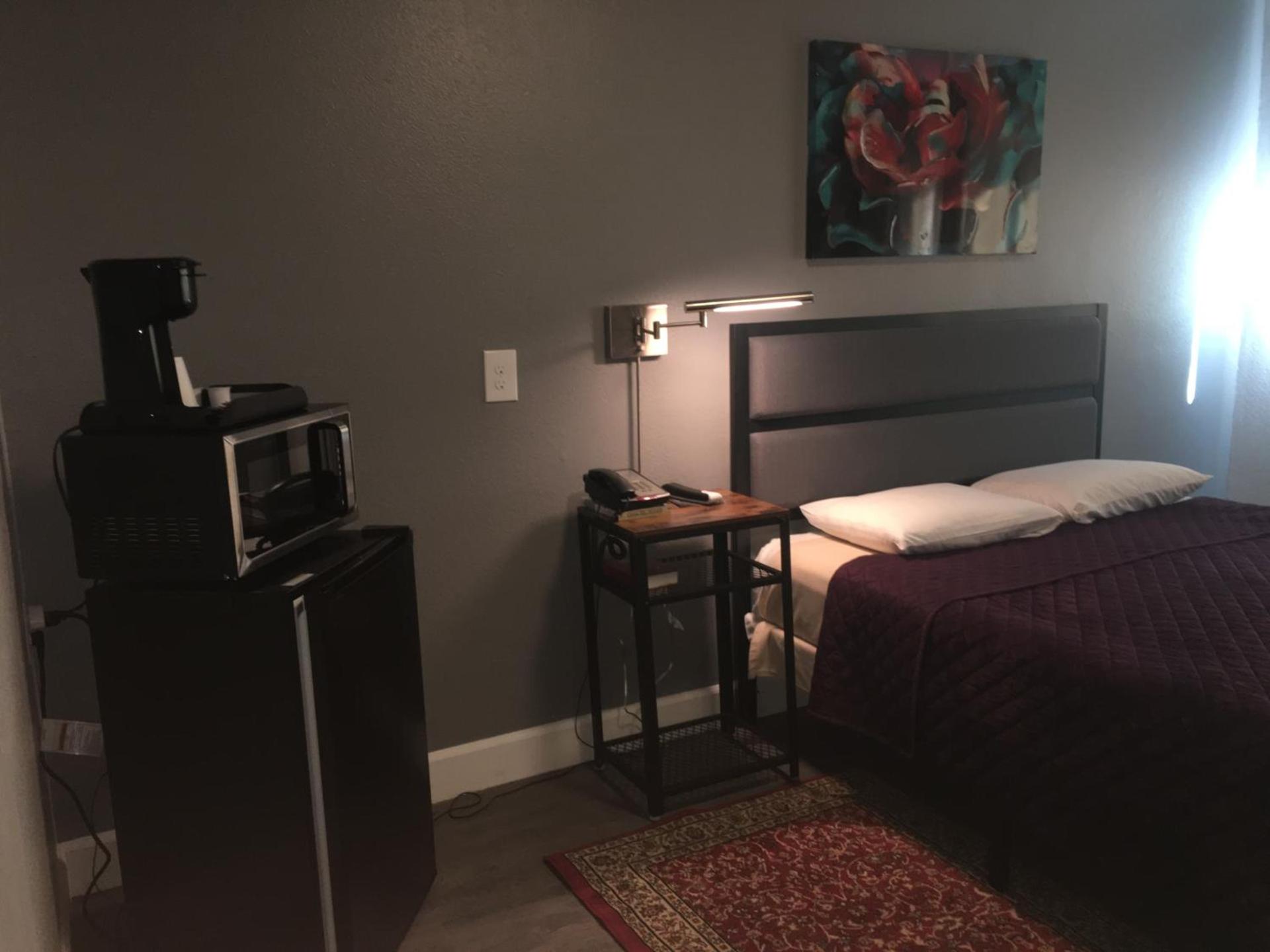 Aircrest Motel photo 41