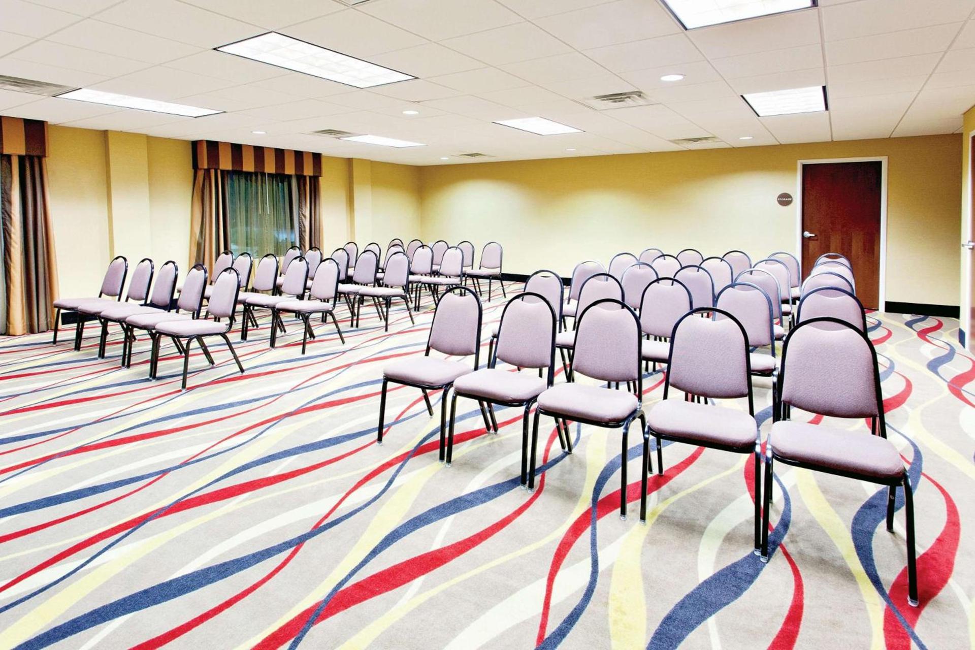 La Quinta by Wyndham Warner Robins - Robins AFB photo 30
