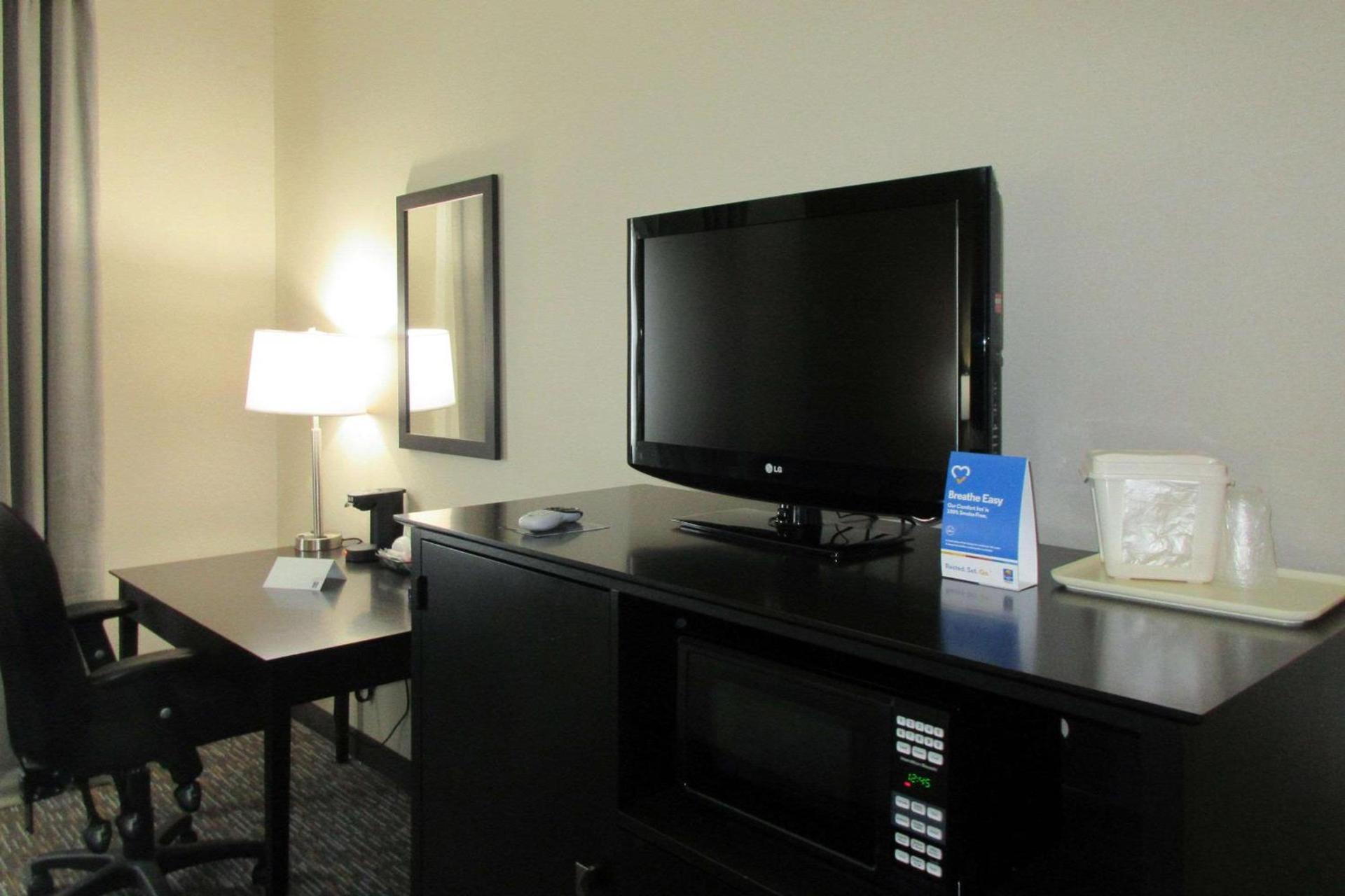 Comfort Inn Port Huron photo 7
