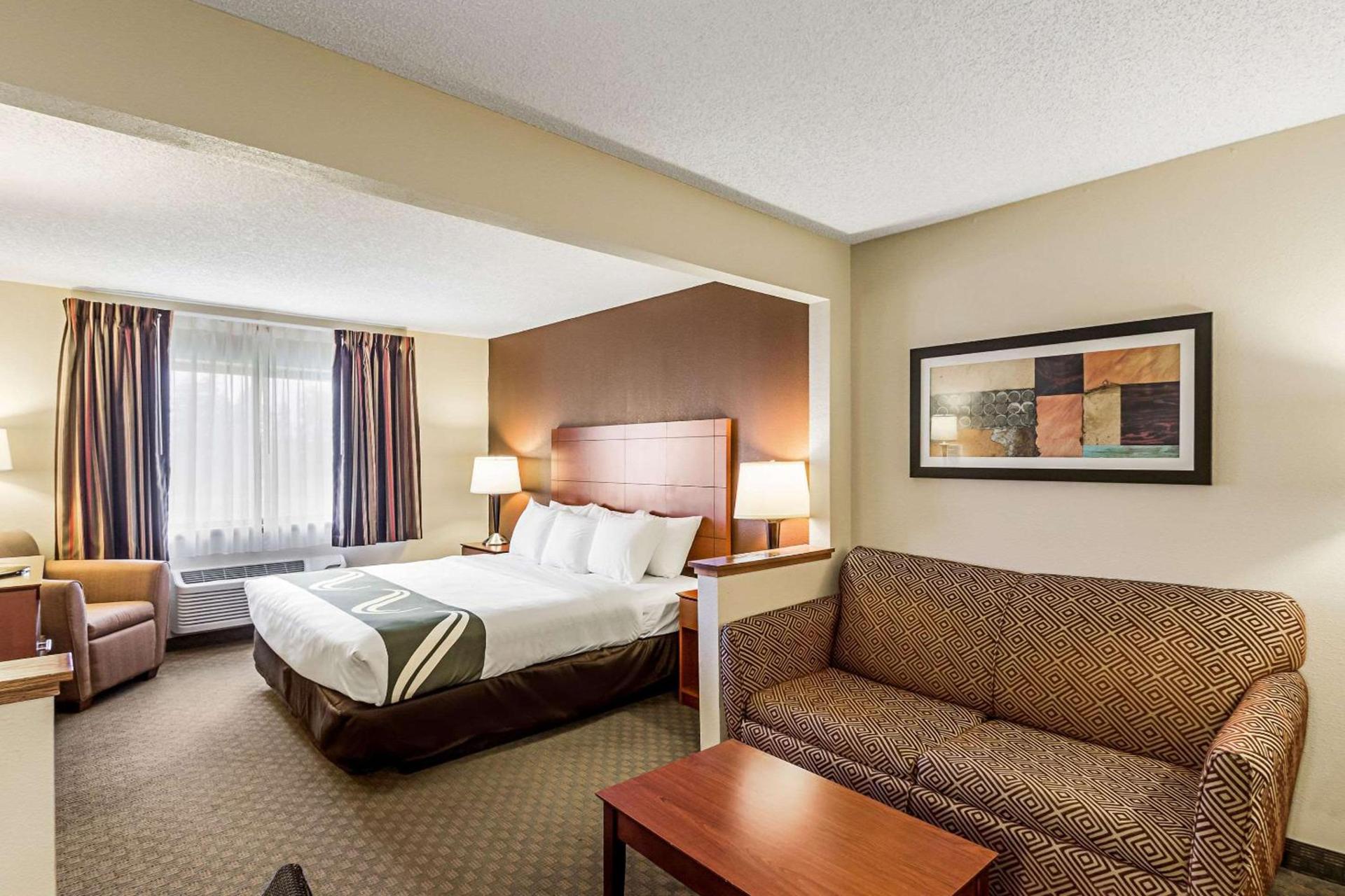 Quality Inn Sheboygan North I-43 photo 7