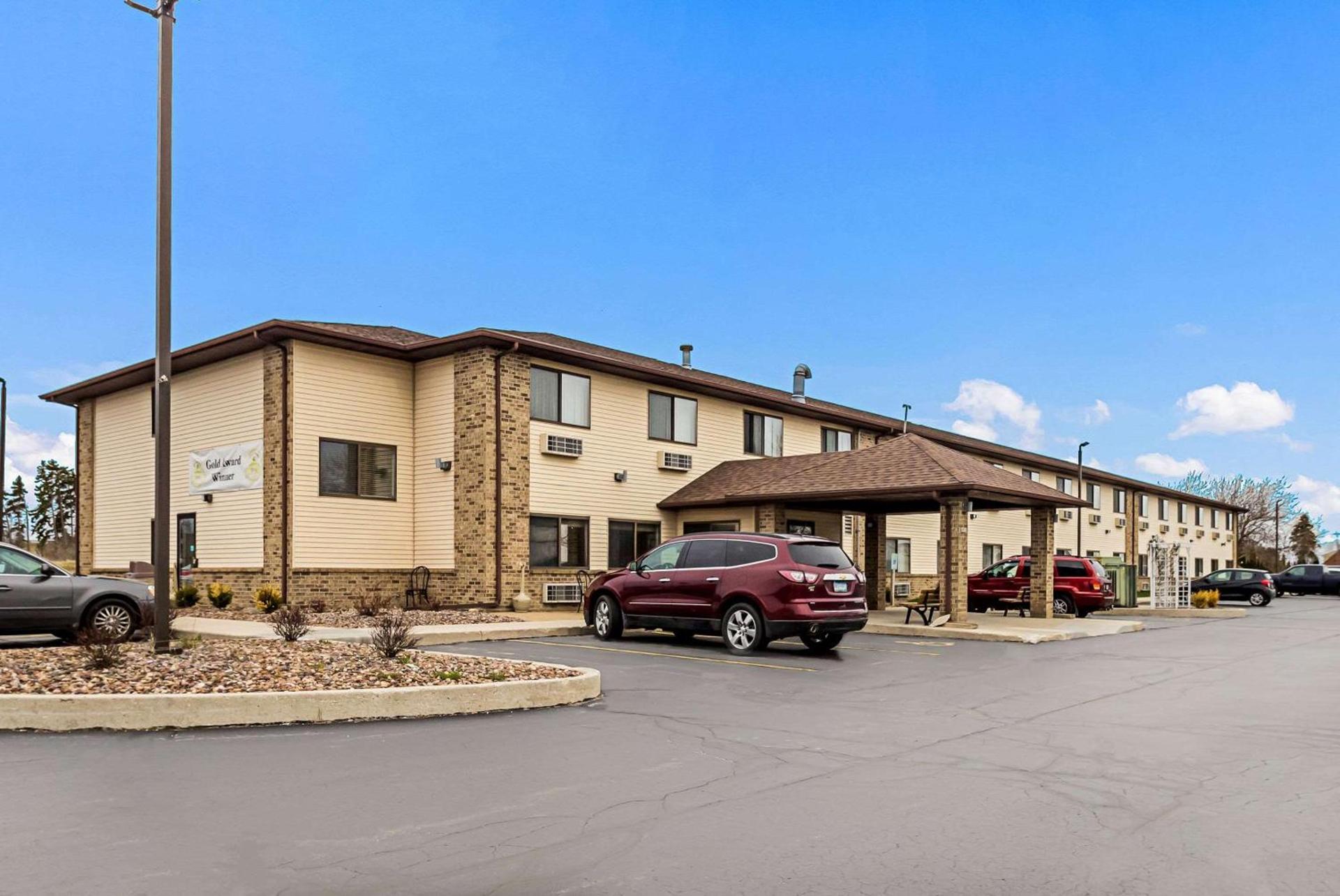 Quality Inn Sheboygan North I-43 photo 8