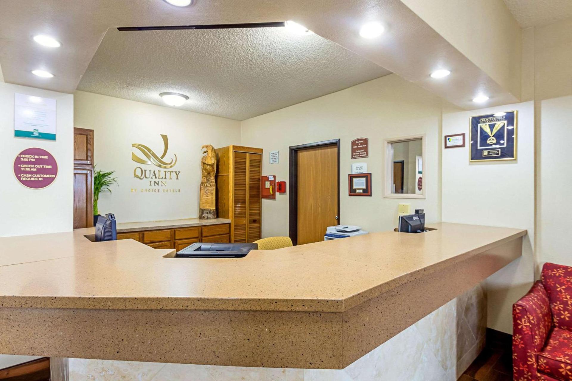 Quality Inn Sheboygan North I-43 photo 9