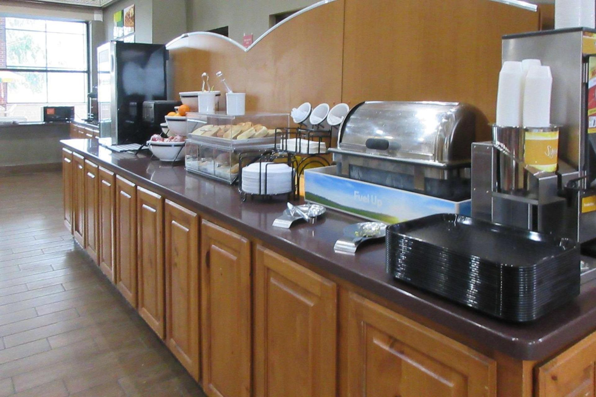 Comfort Inn Port Huron photo 13