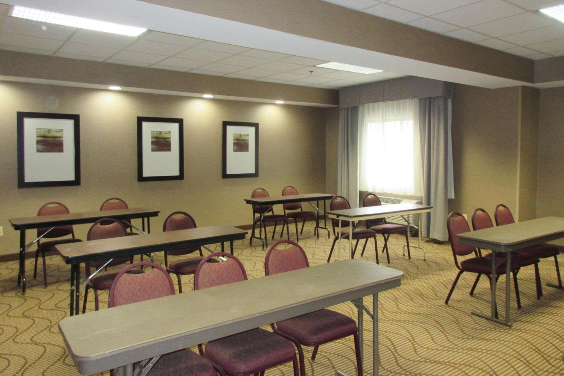 Comfort Inn Port Huron photo 12
