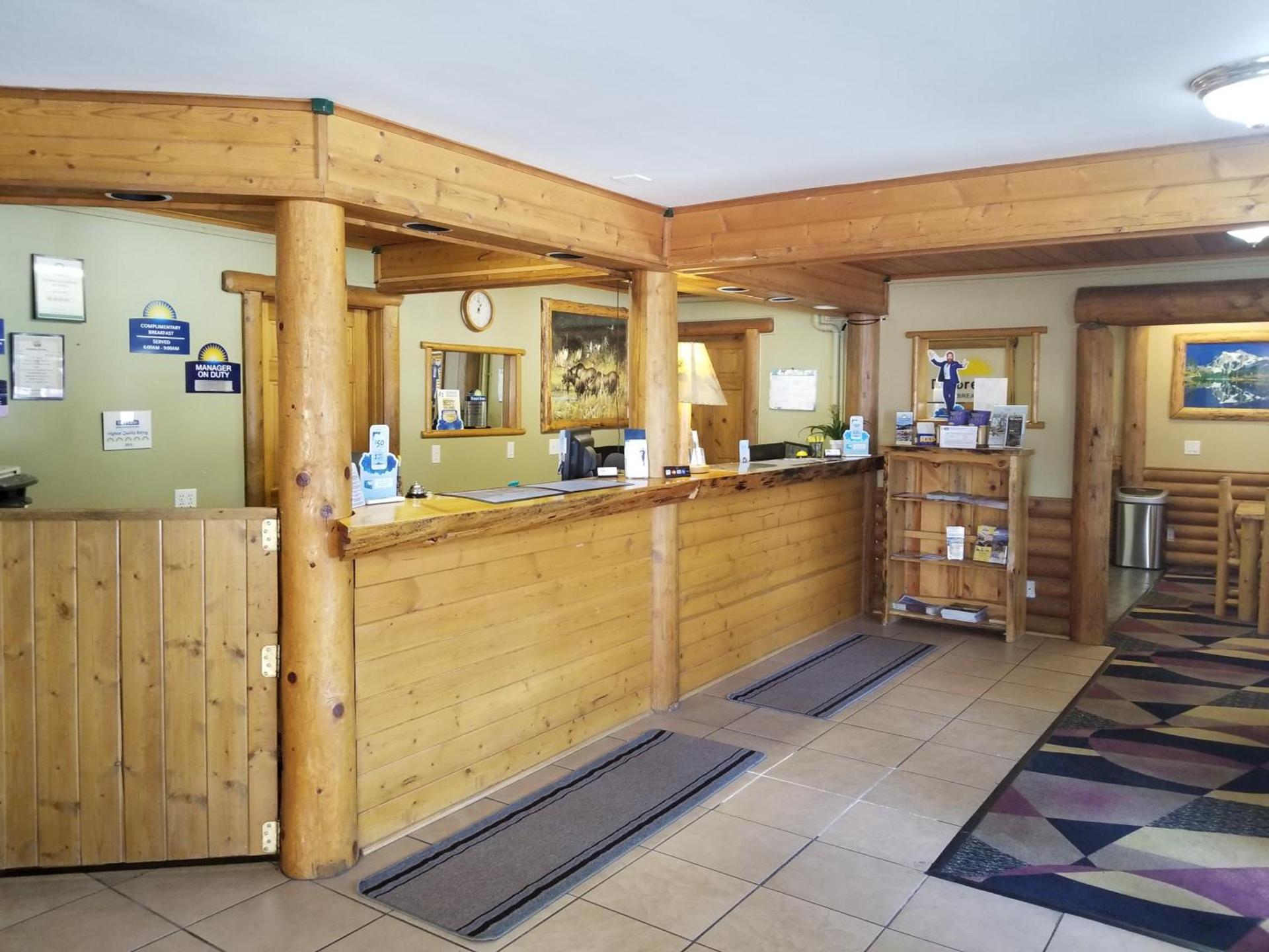 Sandpoint Inn photo 37