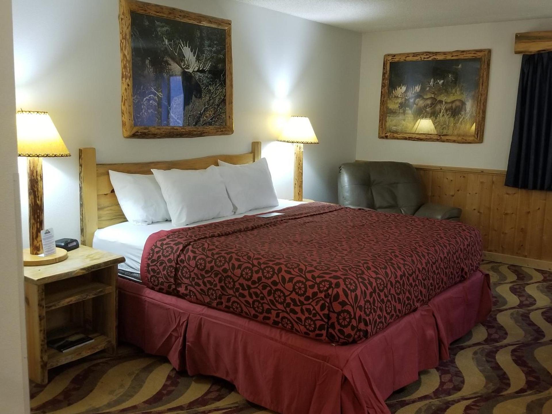 Sandpoint Inn photo 35