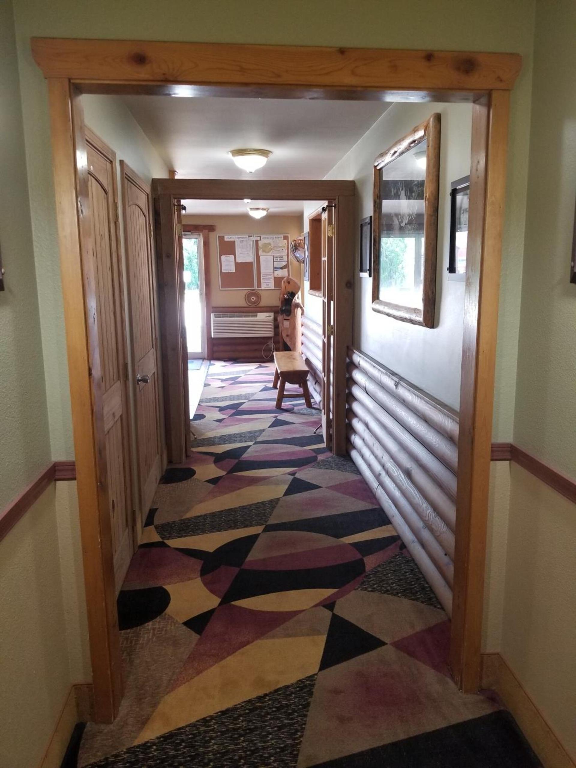 Sandpoint Inn photo 22