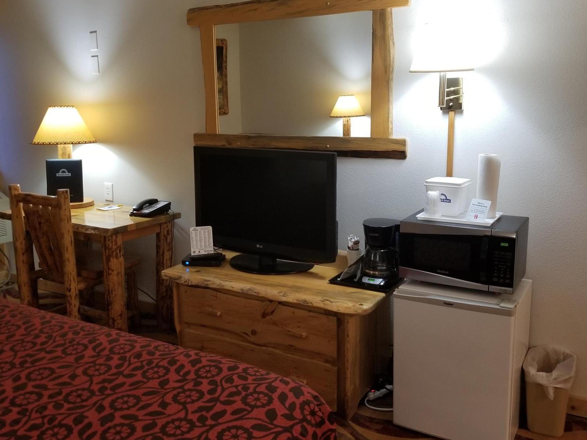 Sandpoint Inn photo 17