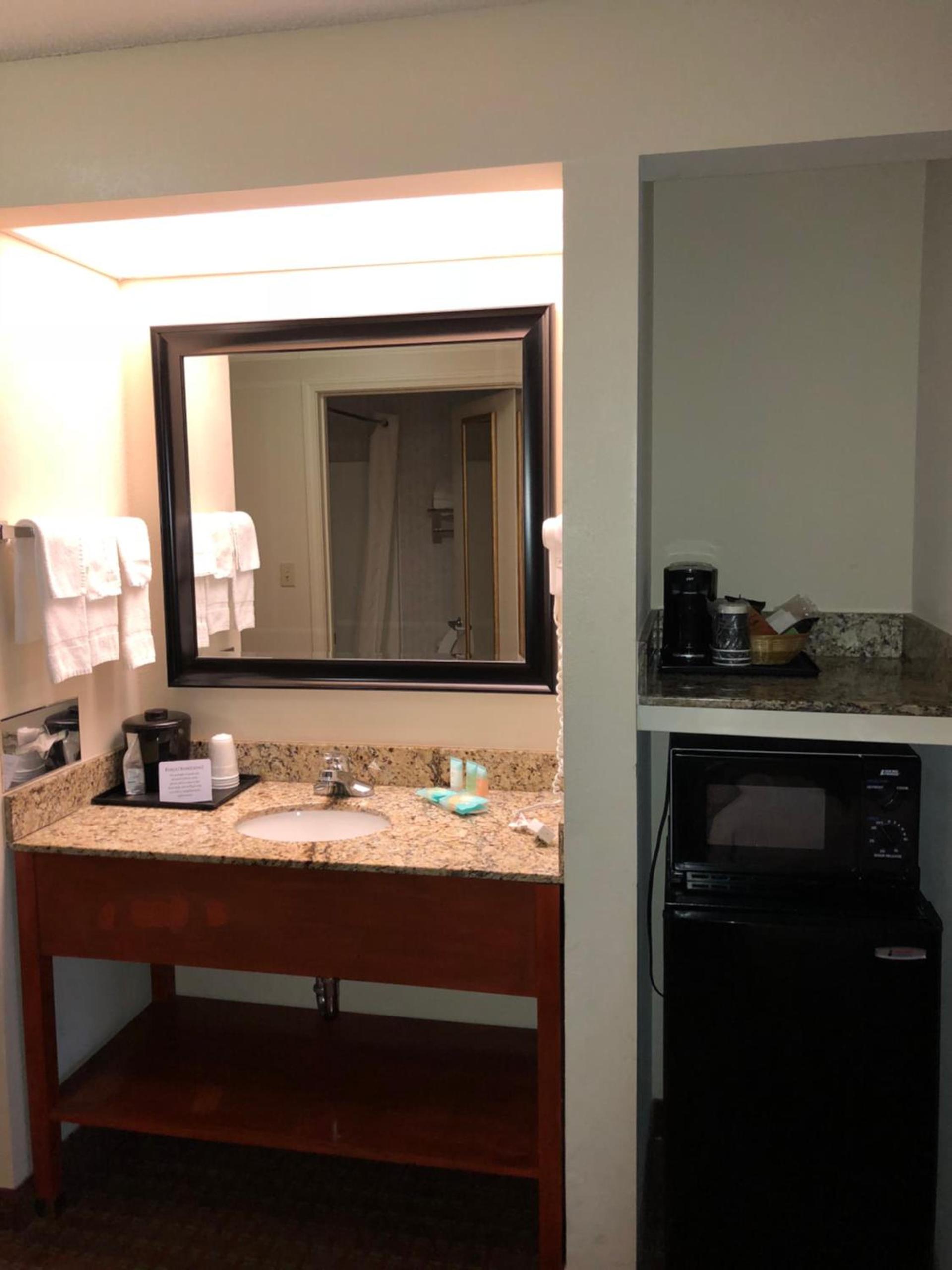 Millennium Inn photo 33