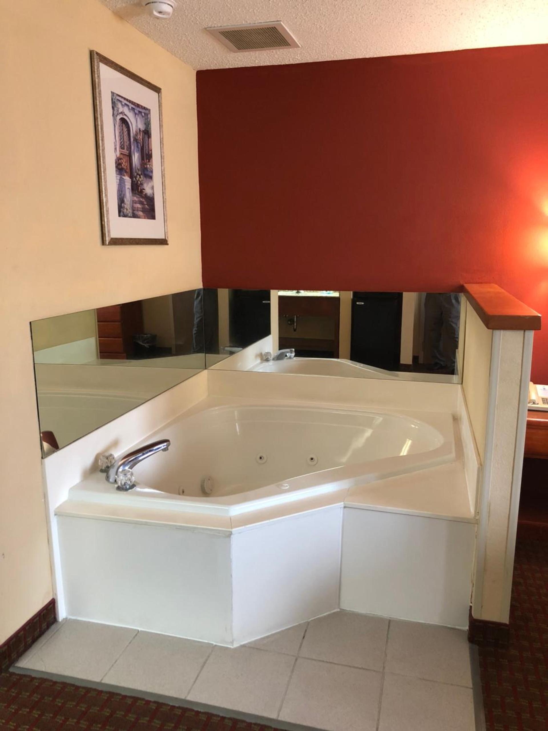 Millennium Inn photo 40