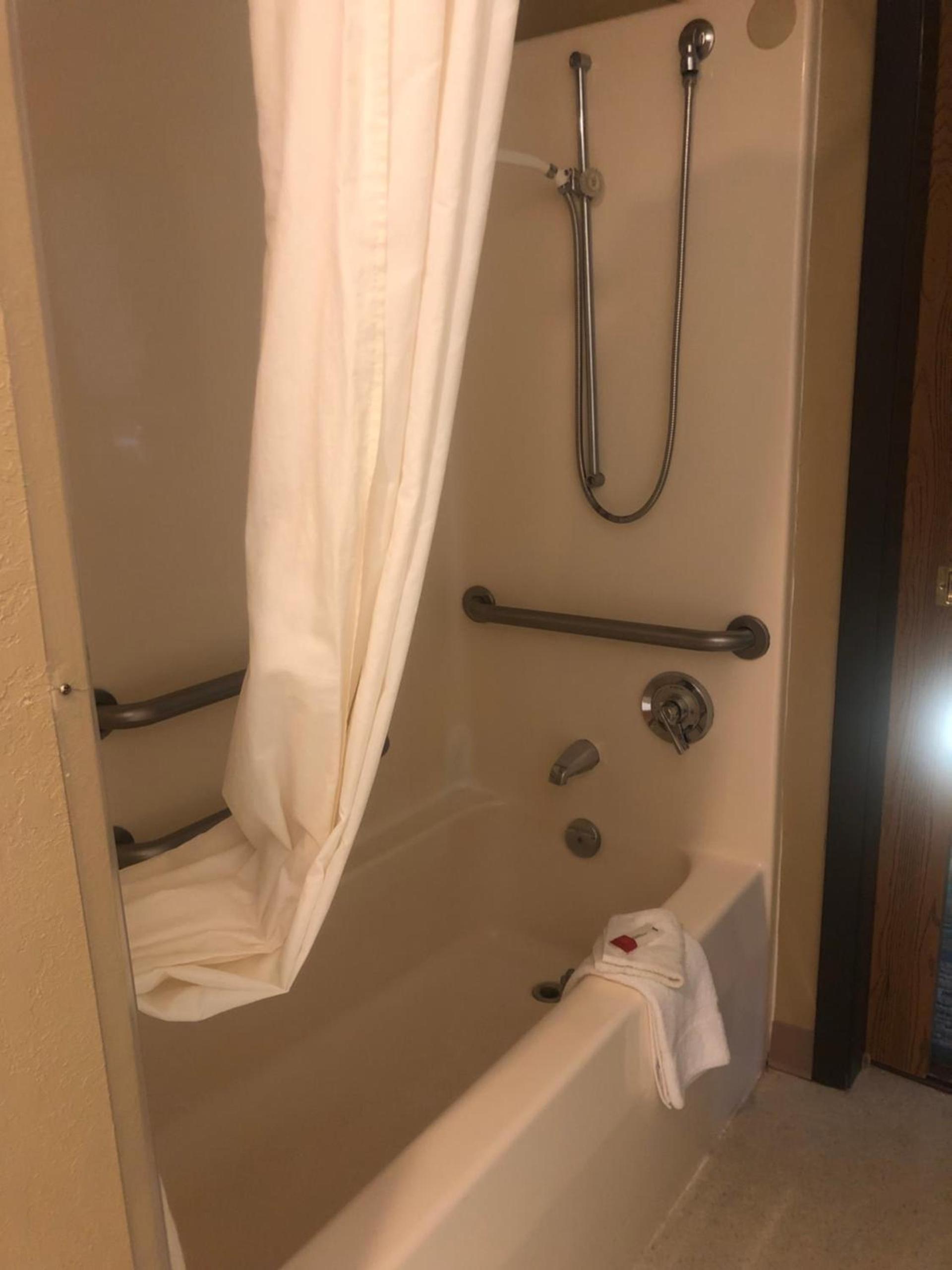 Microtel Inn & Suites by Wyndham Mason photo 10