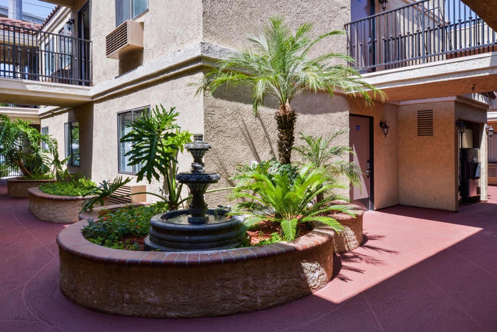 Laguna Inn and Suites photo 15