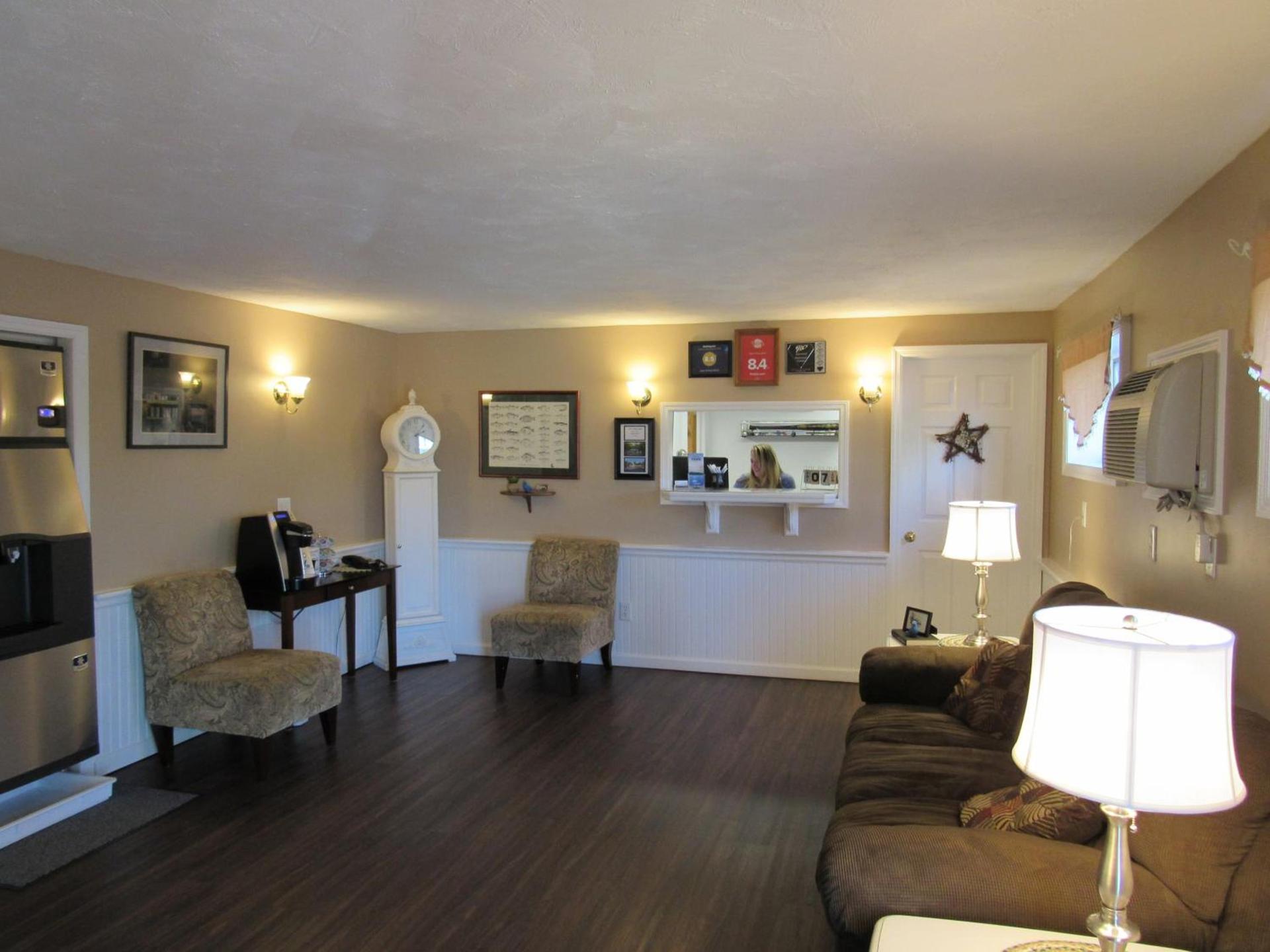 Lake 'N Pines Motel photo 3